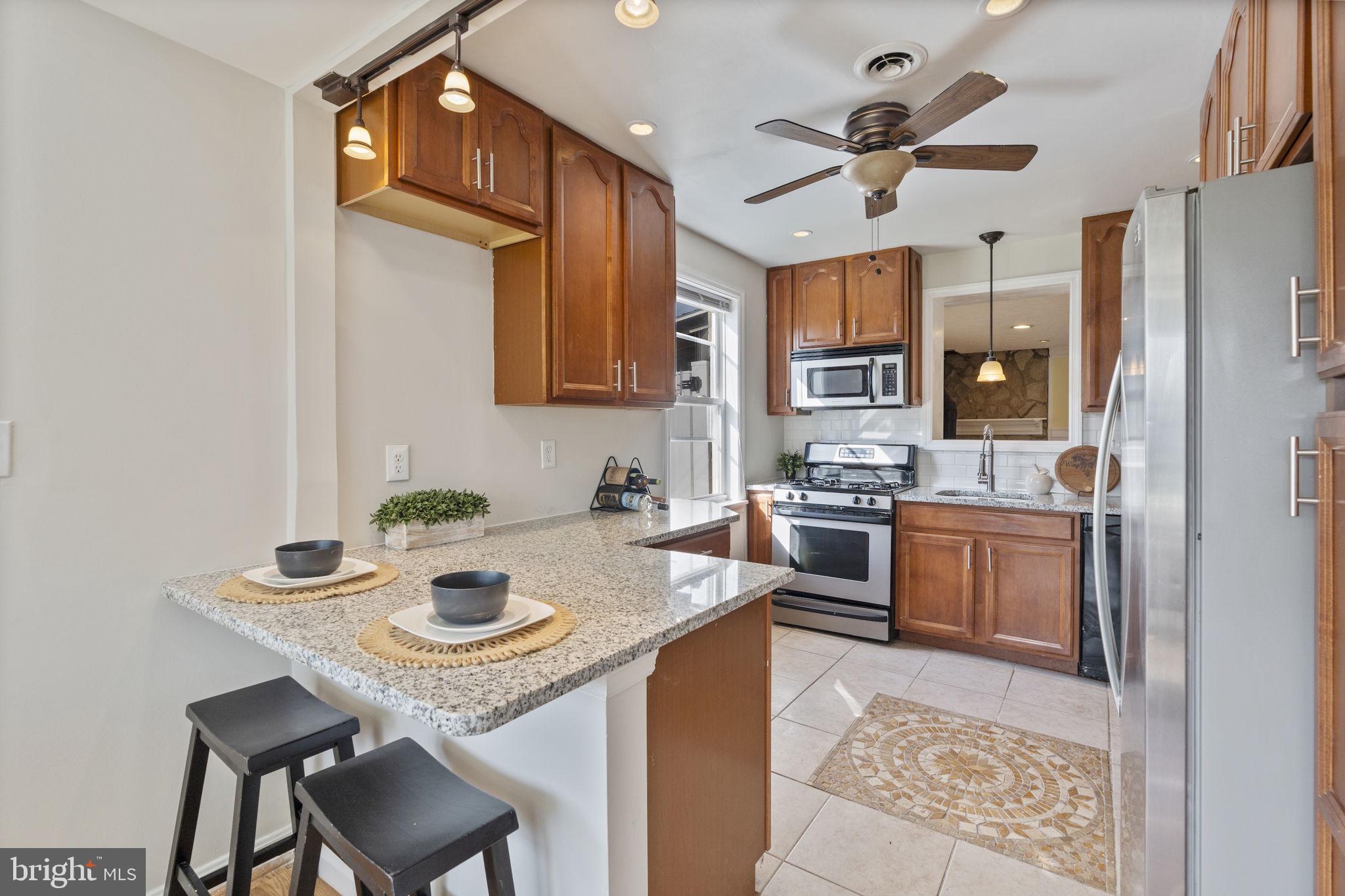 WILLIAMSBURG - Residential