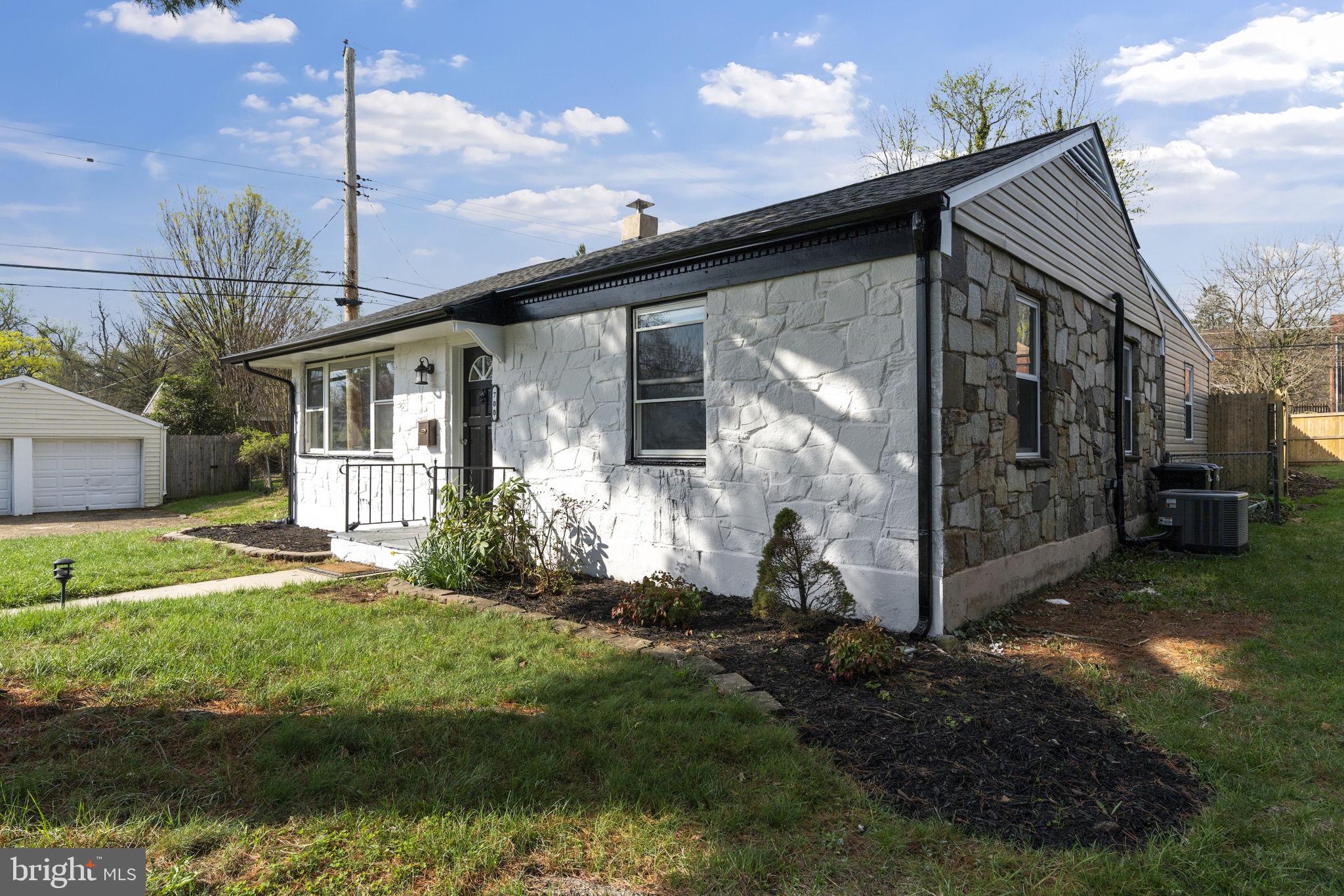 WILLIAMSBURG - Residential