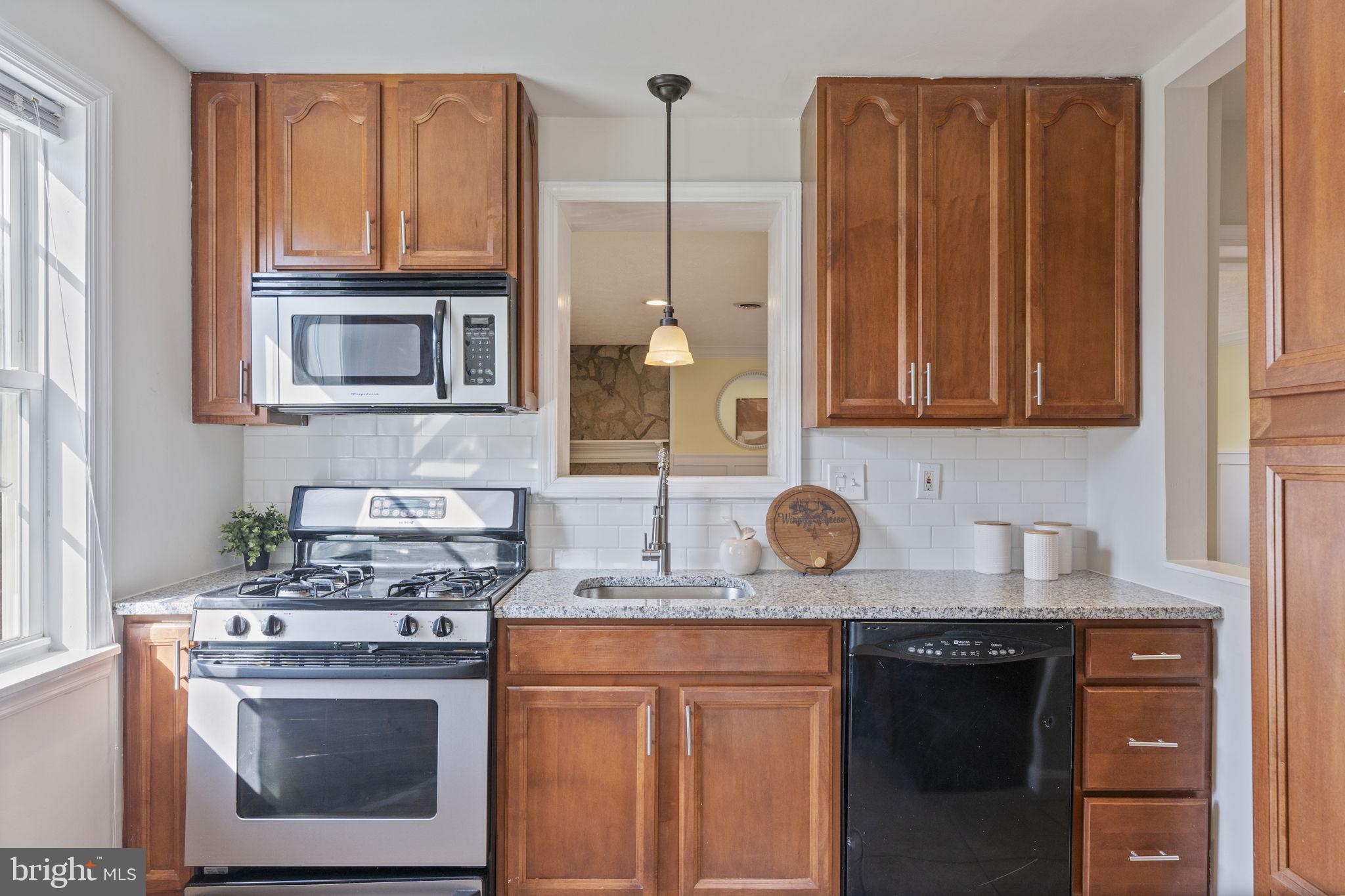 WILLIAMSBURG - Residential