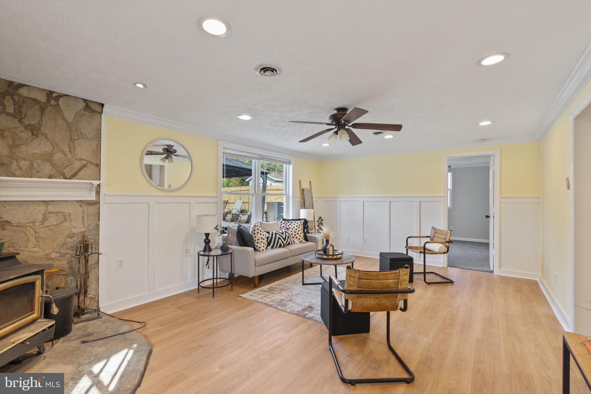 WILLIAMSBURG - Residential