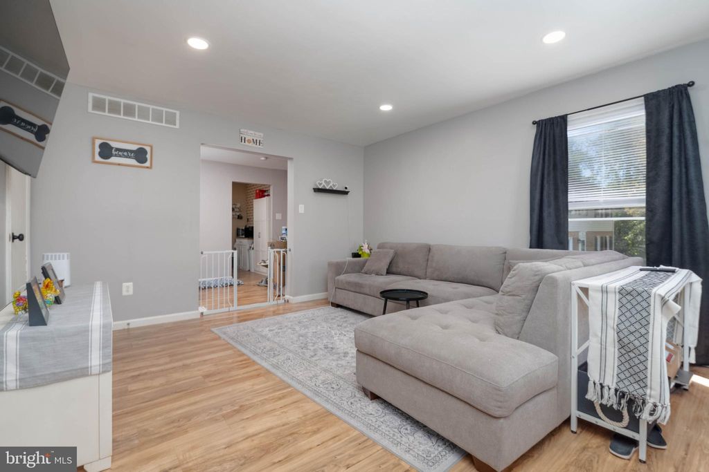 Photo of 11 Dunnett Court #4F, NOTTINGHAM, MD 21236 (MLS # MDBC2143100)