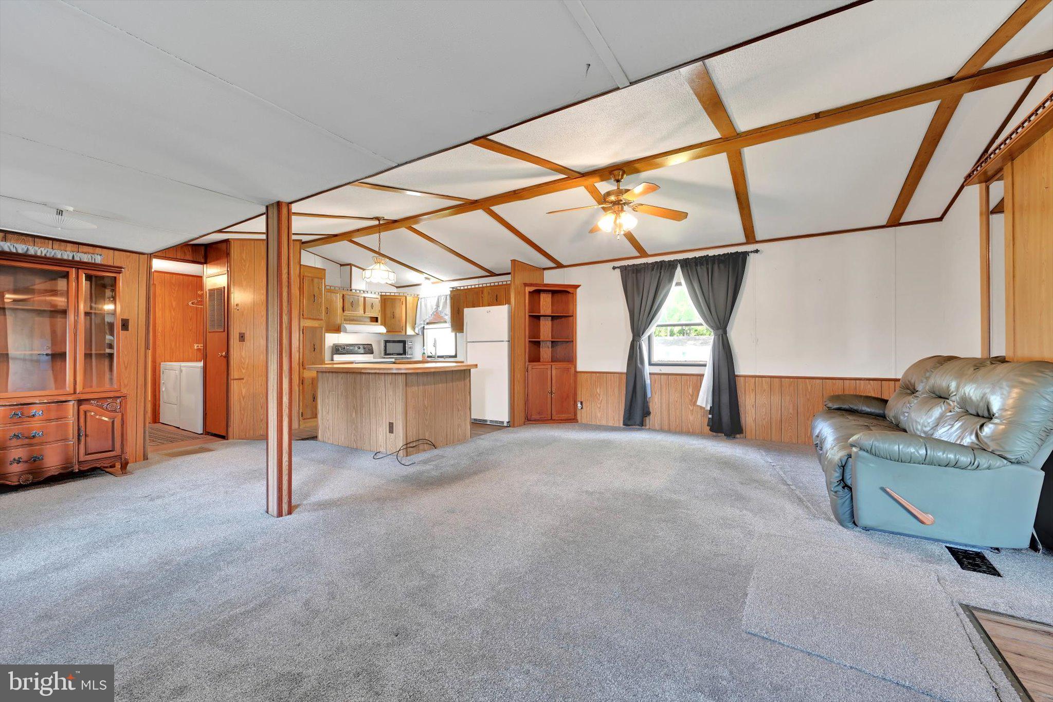 33 OPAL DRIVE