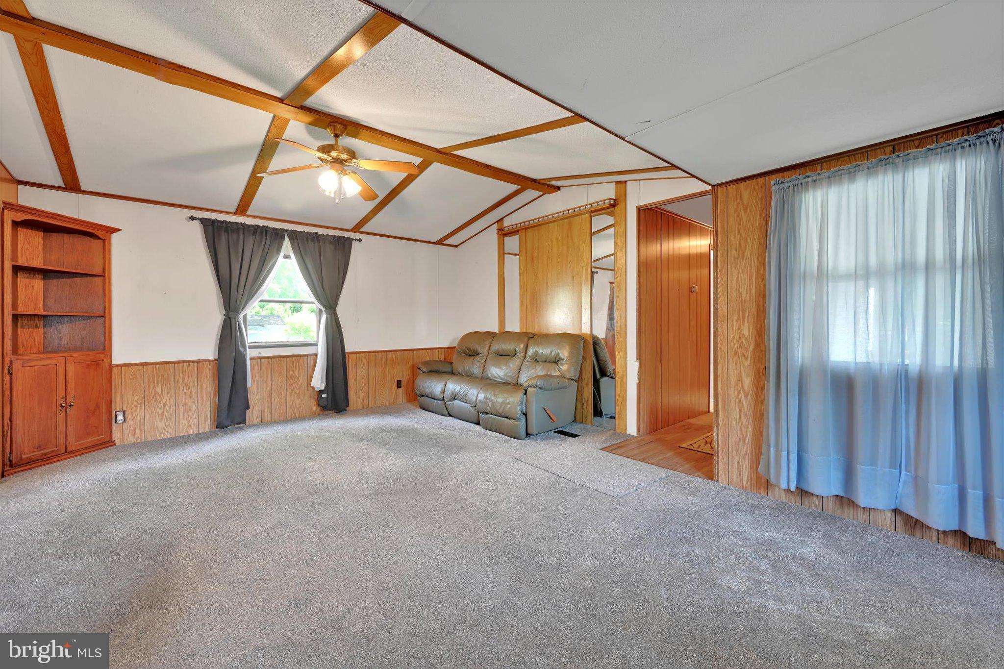 33 OPAL DRIVE