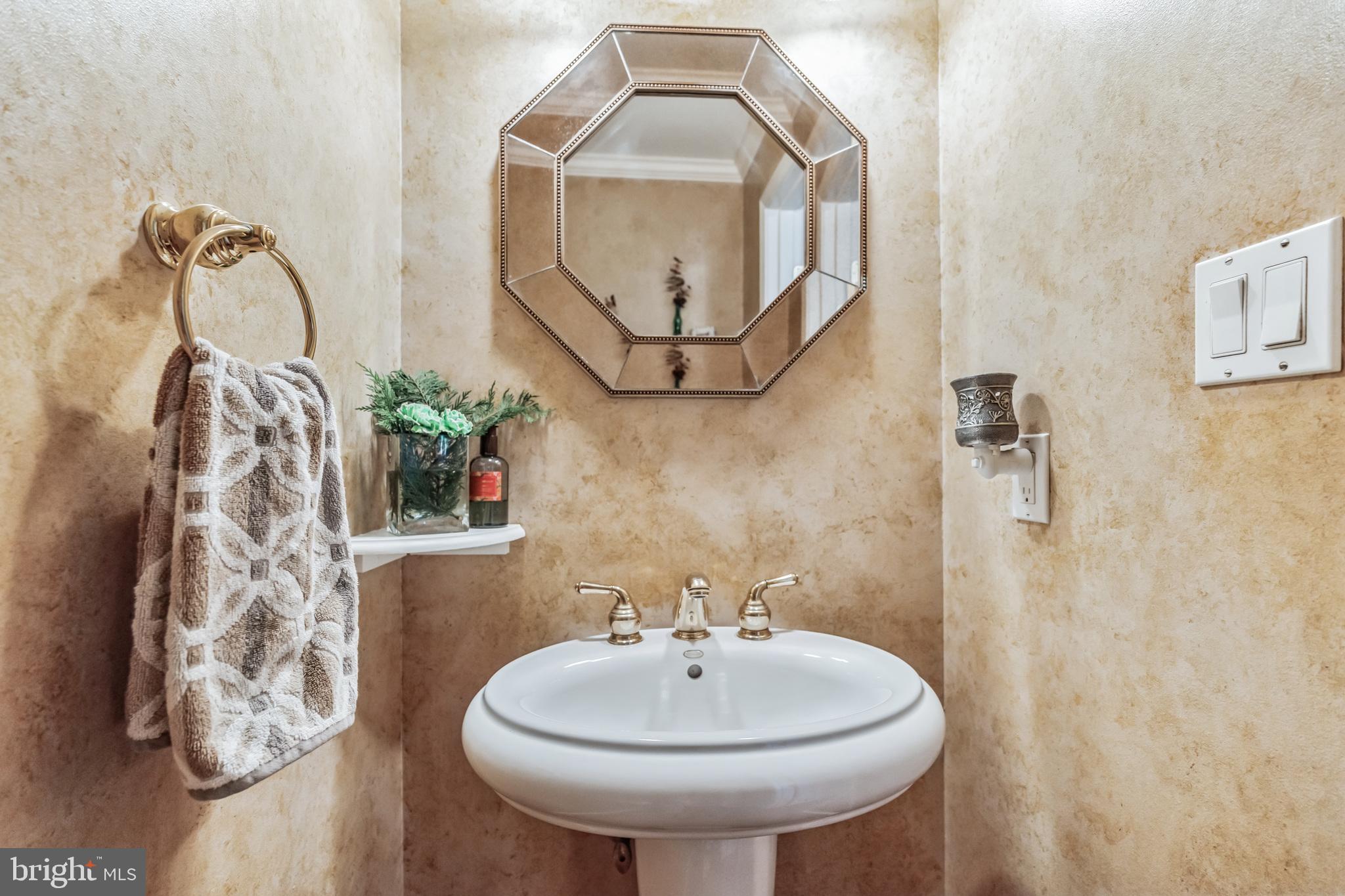 GAYFIELDS - Residential