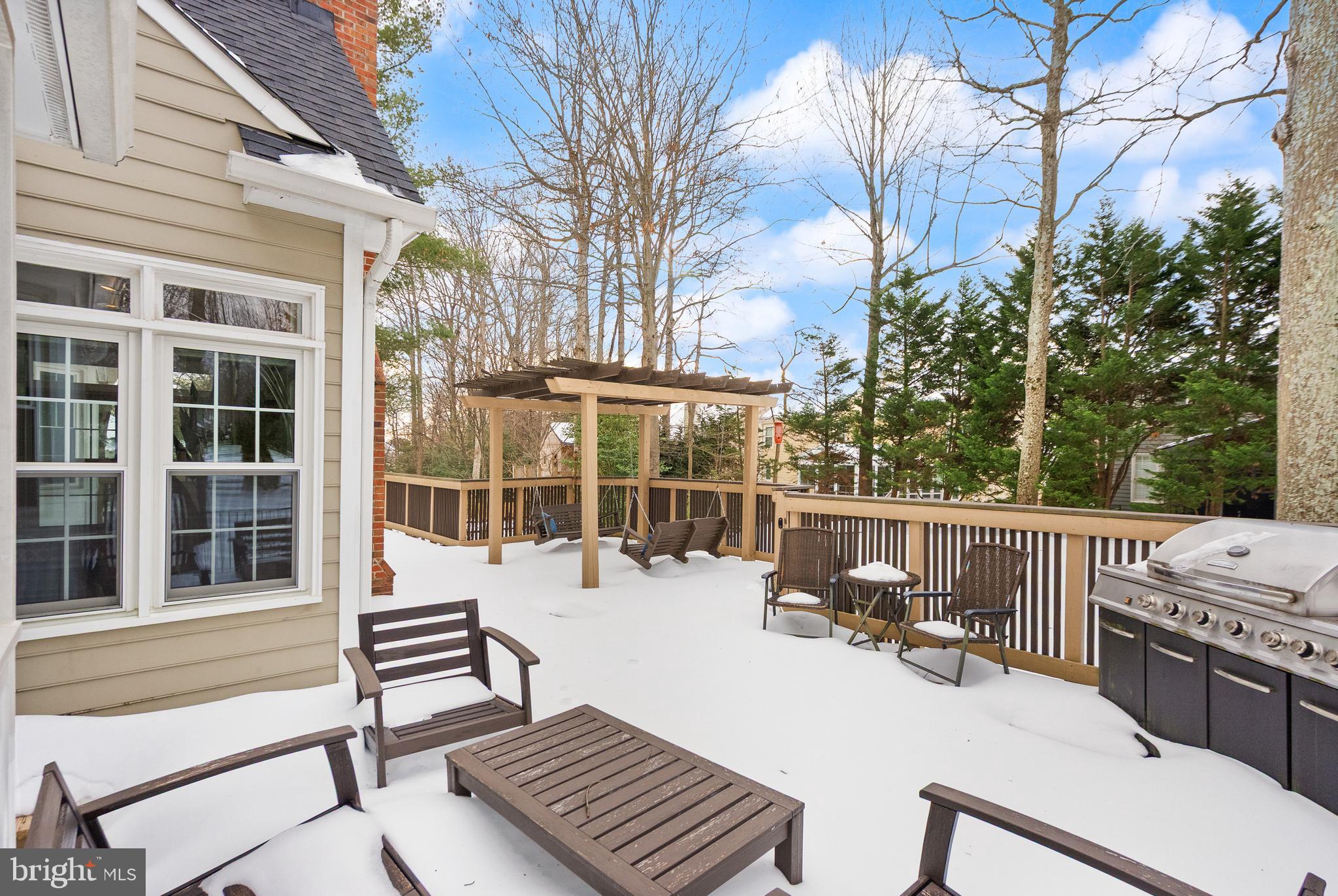 RESTON - Residential