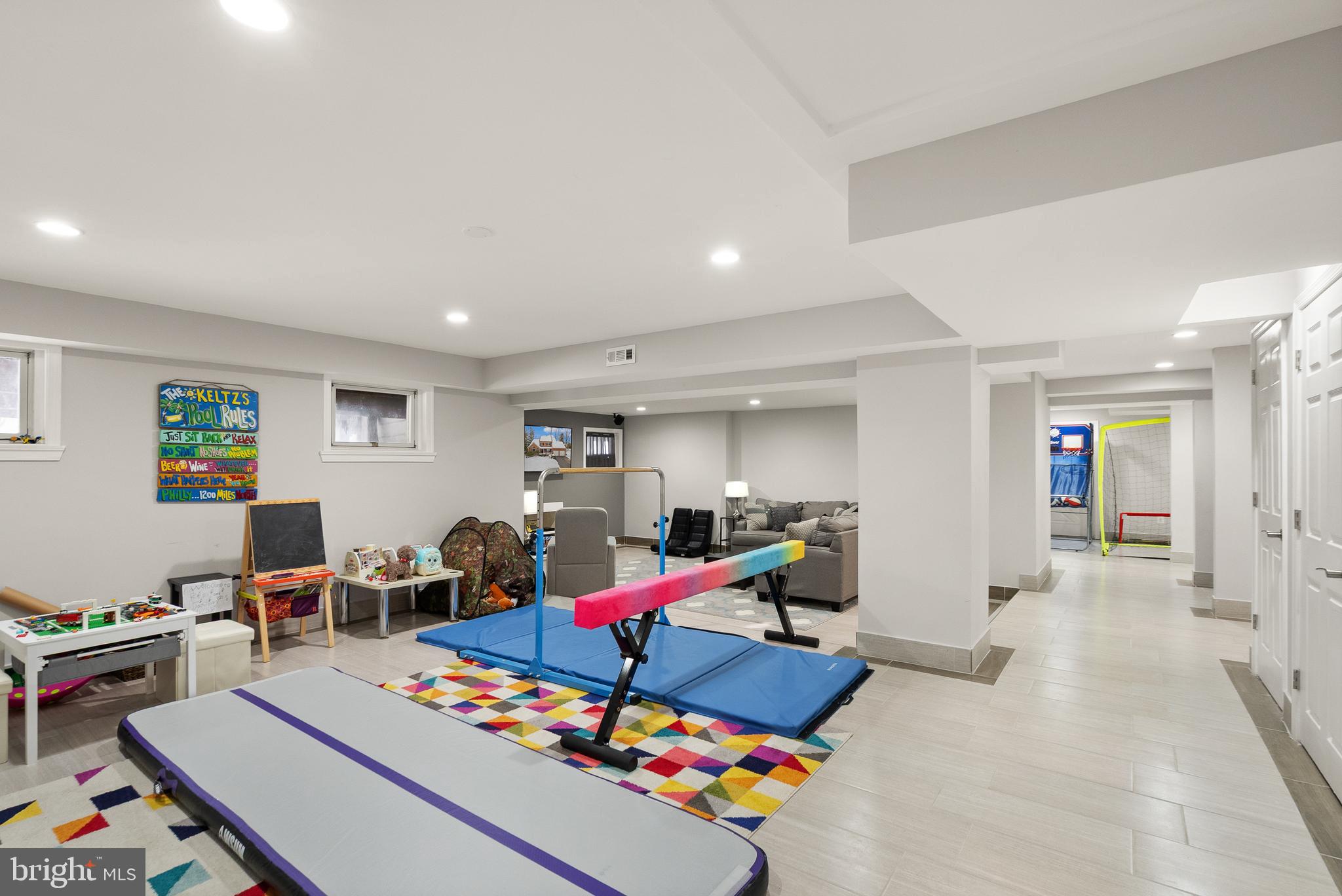 RESTON - Residential