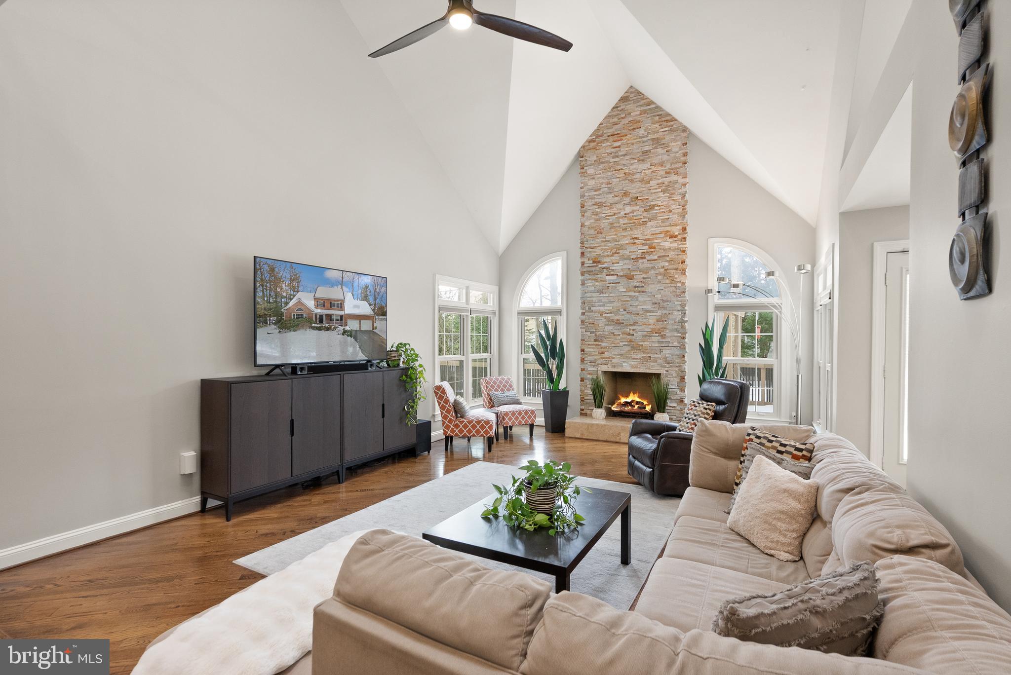 RESTON - Residential