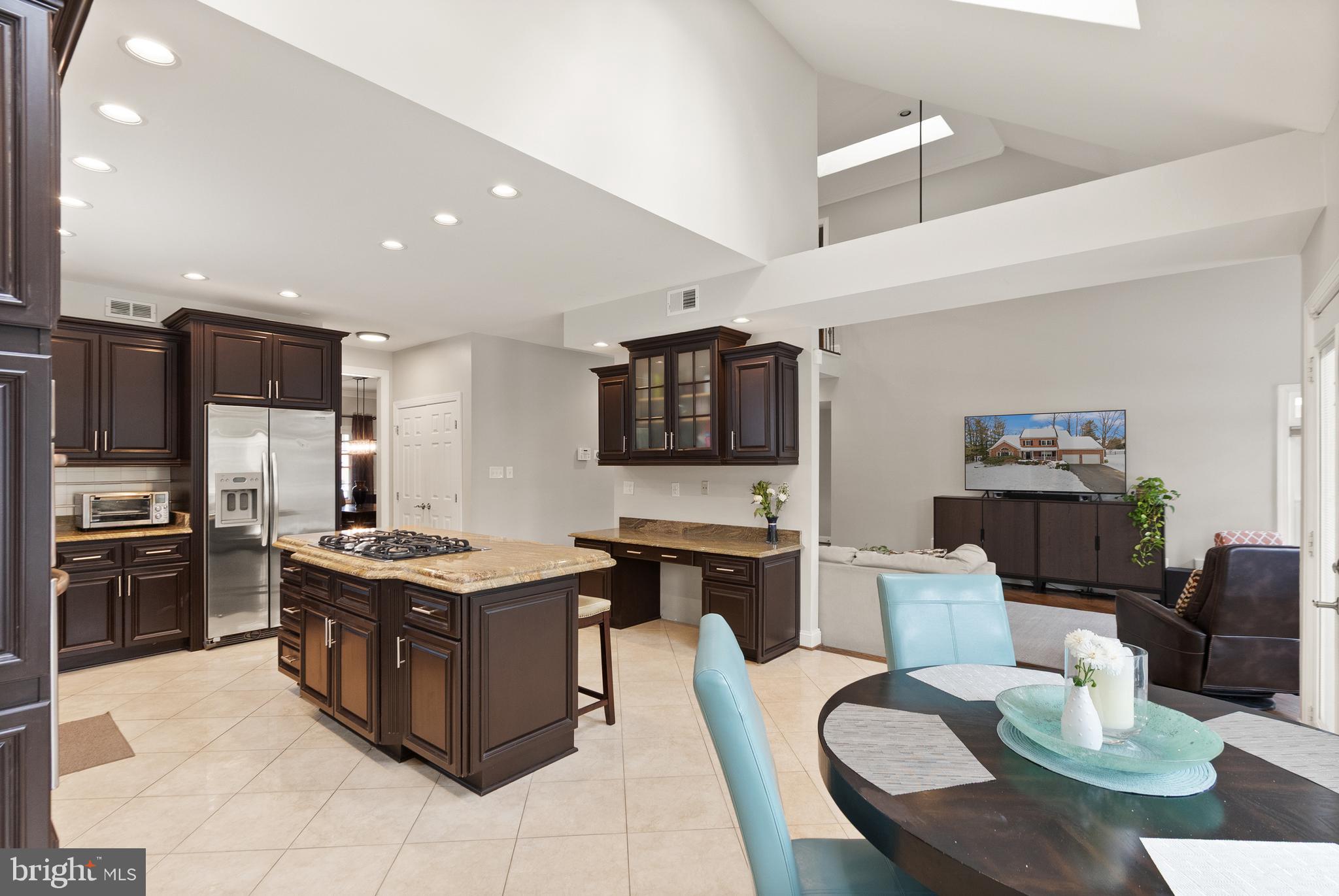 RESTON - Residential