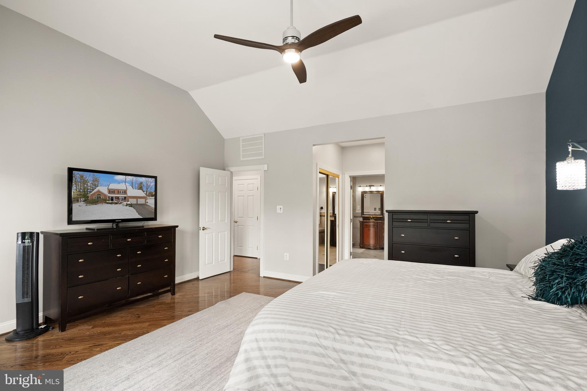 RESTON - Residential