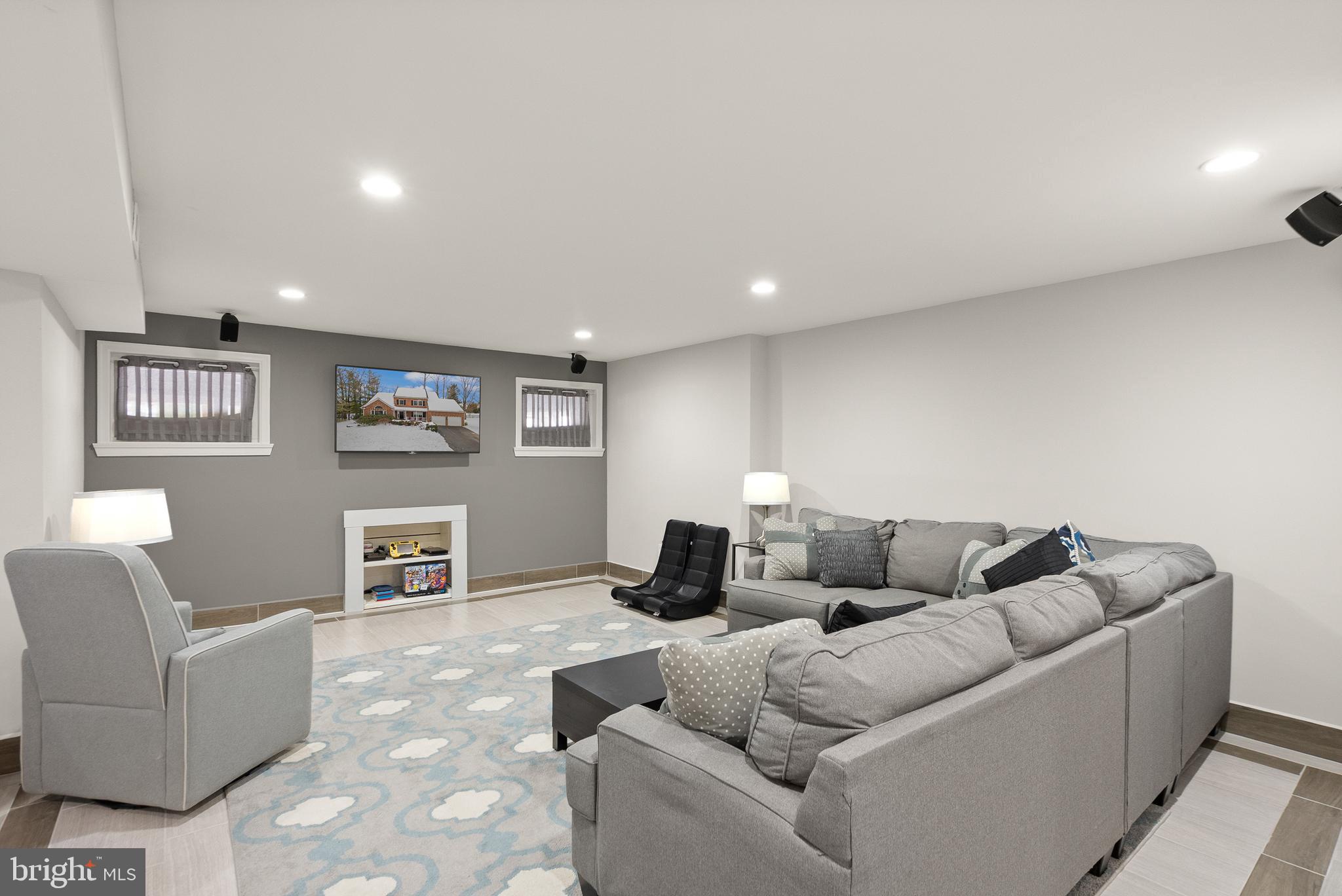 RESTON - Residential