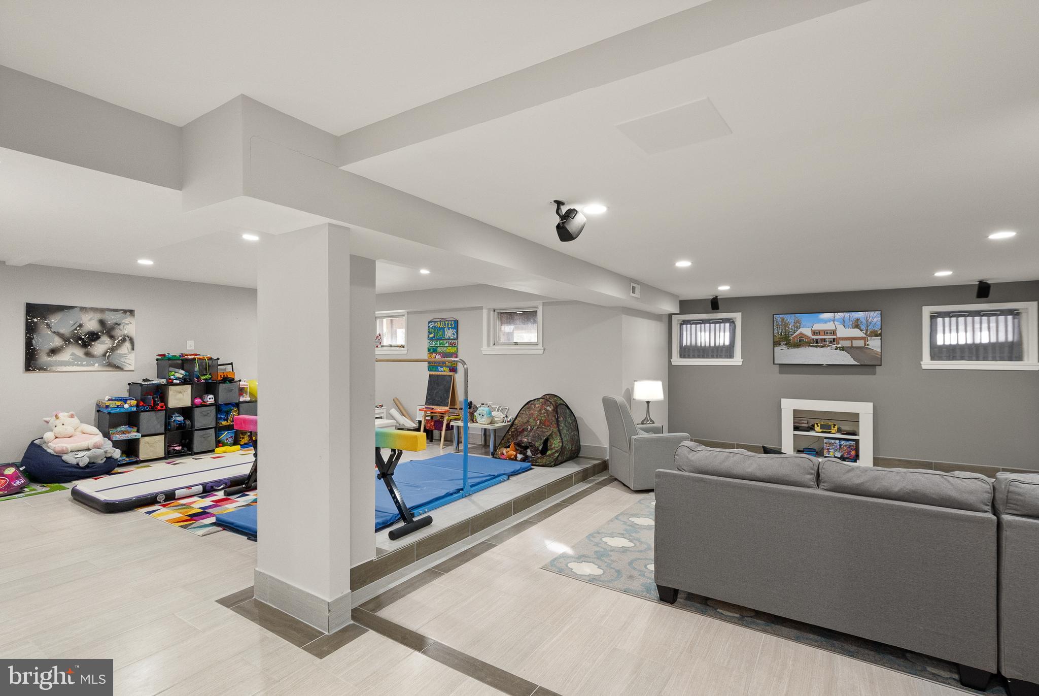 RESTON - Residential