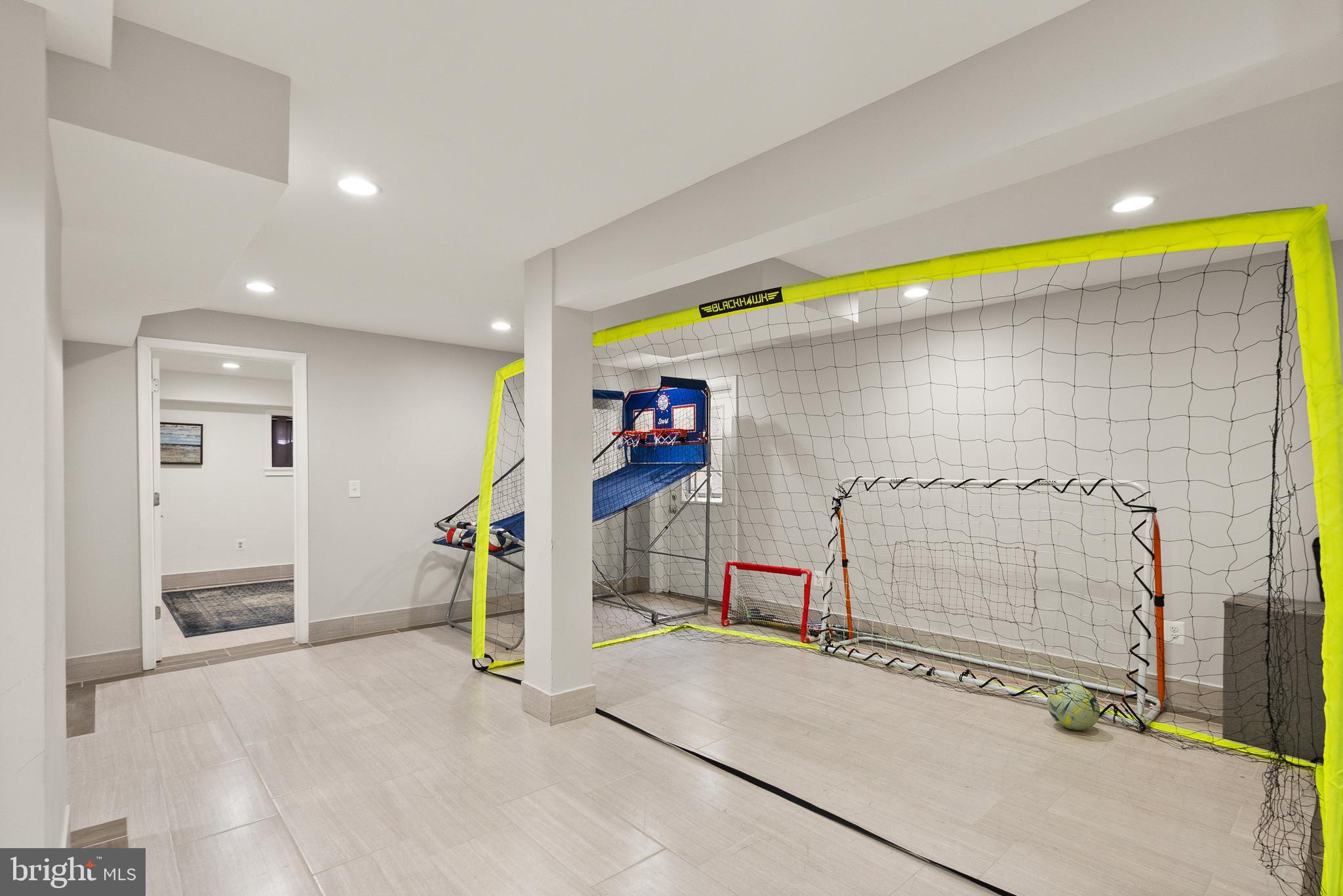 RESTON - Residential