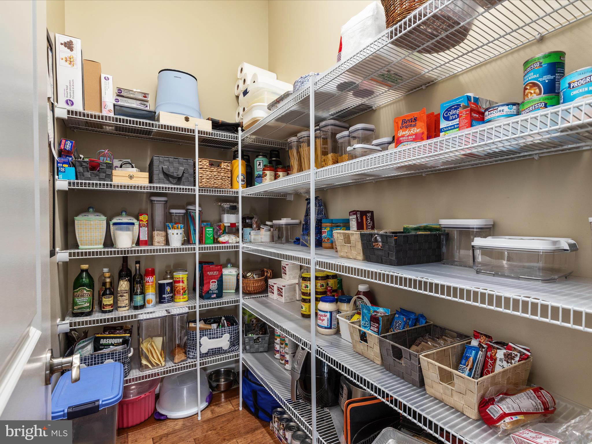 MEADOW BROOK FARM - Residential