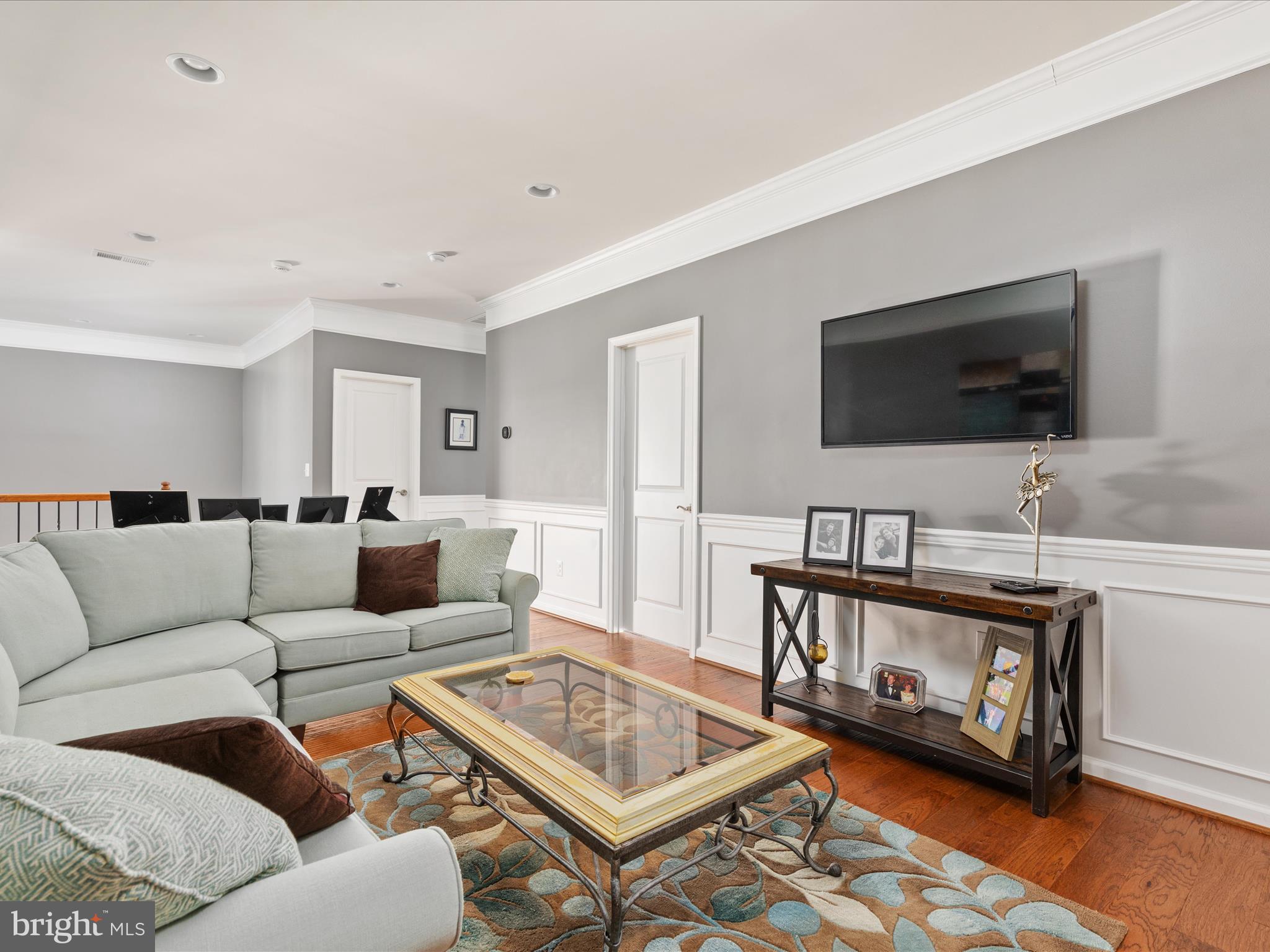 MEADOW BROOK FARM - Residential