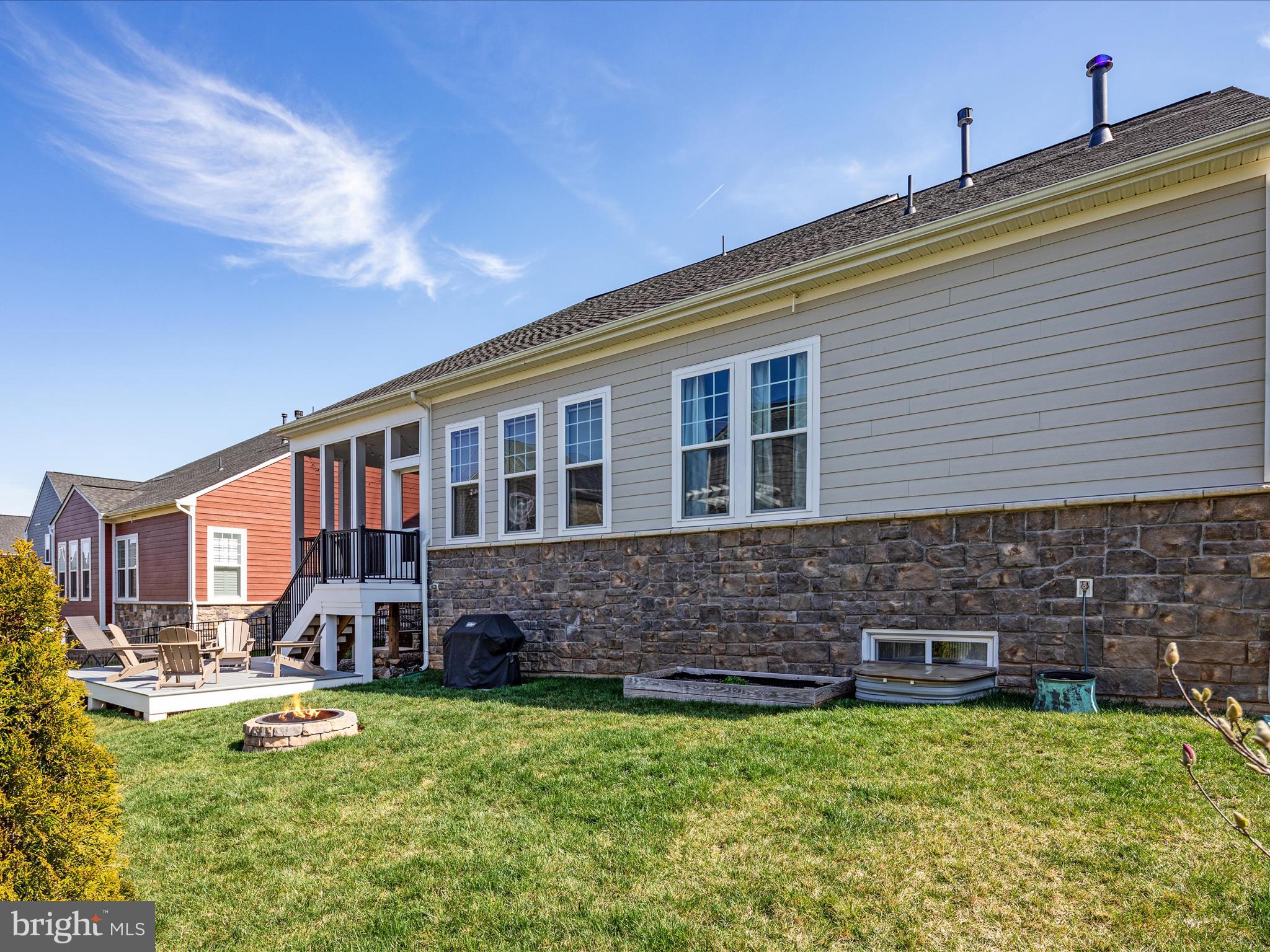 MEADOW BROOK FARM - Residential