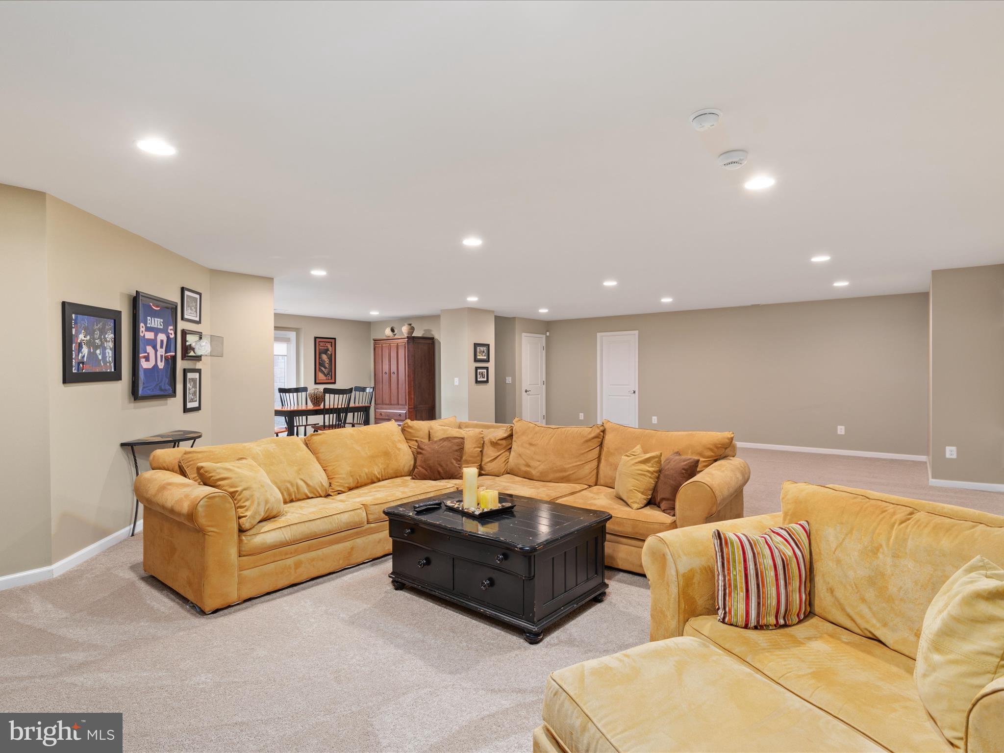 MEADOW BROOK FARM - Residential