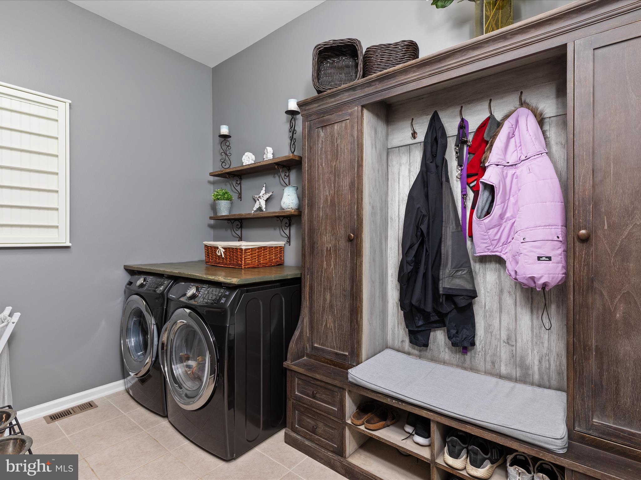 MEADOW BROOK FARM - Residential