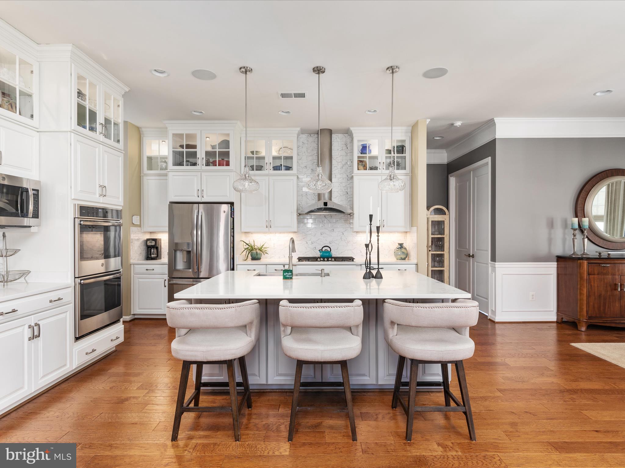 MEADOW BROOK FARM - Residential