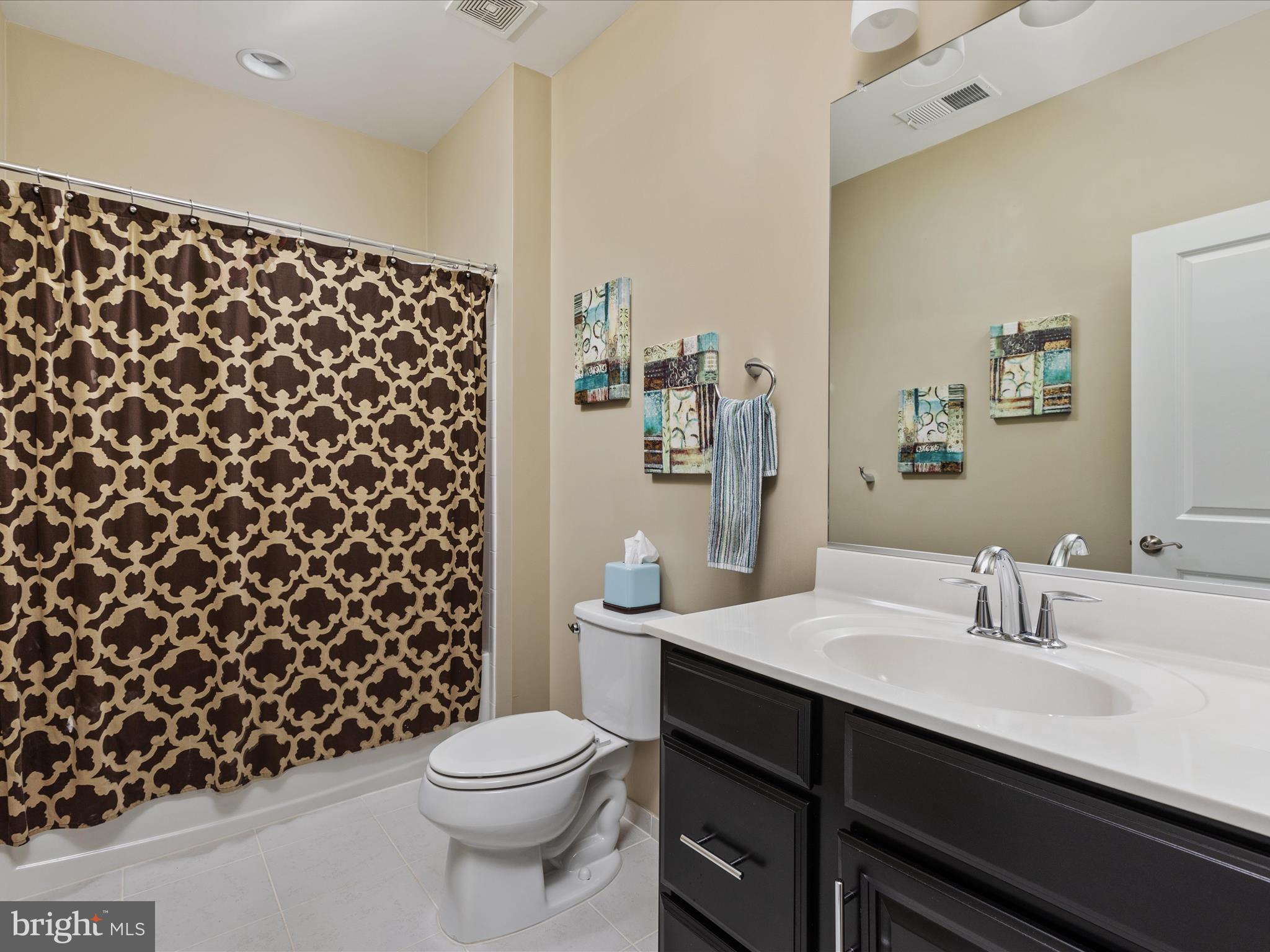 MEADOW BROOK FARM - Residential