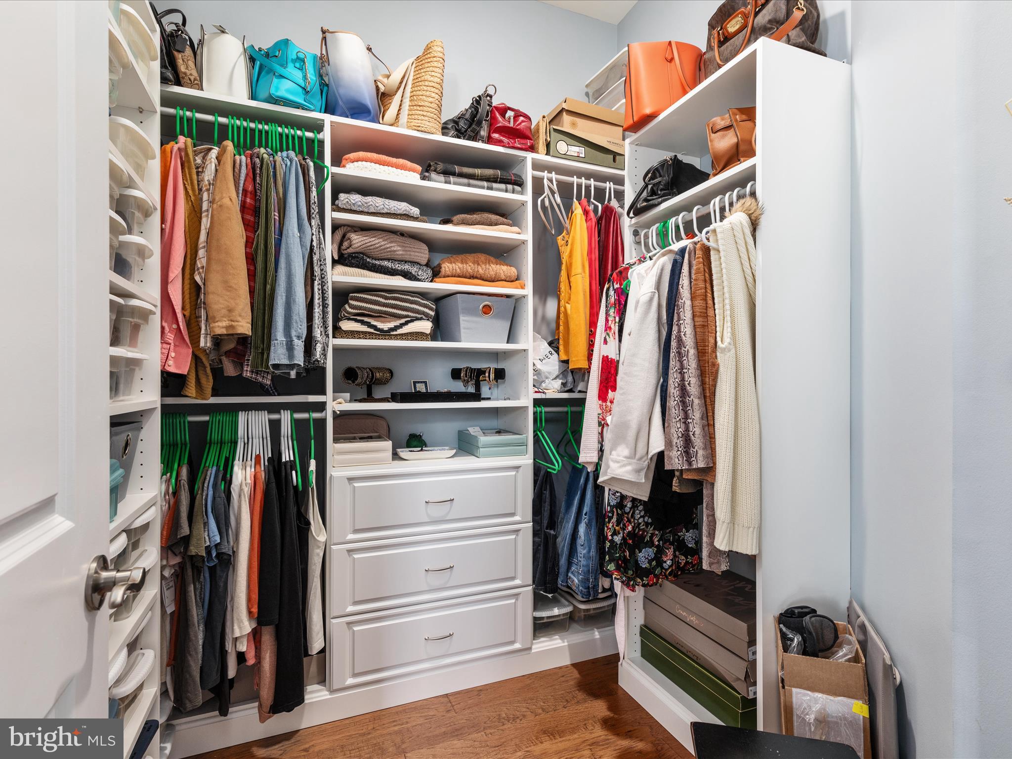 MEADOW BROOK FARM - Residential