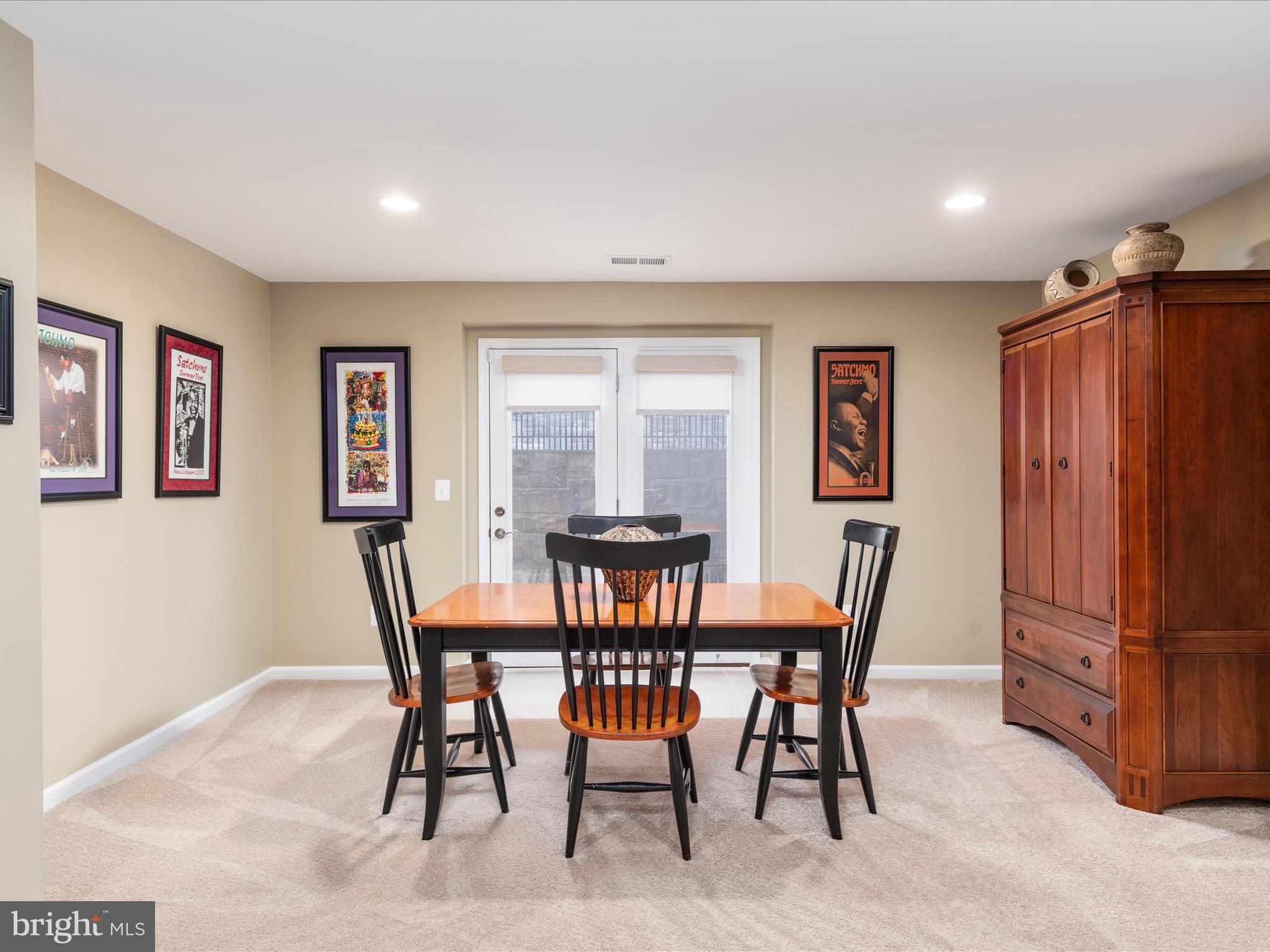 MEADOW BROOK FARM - Residential