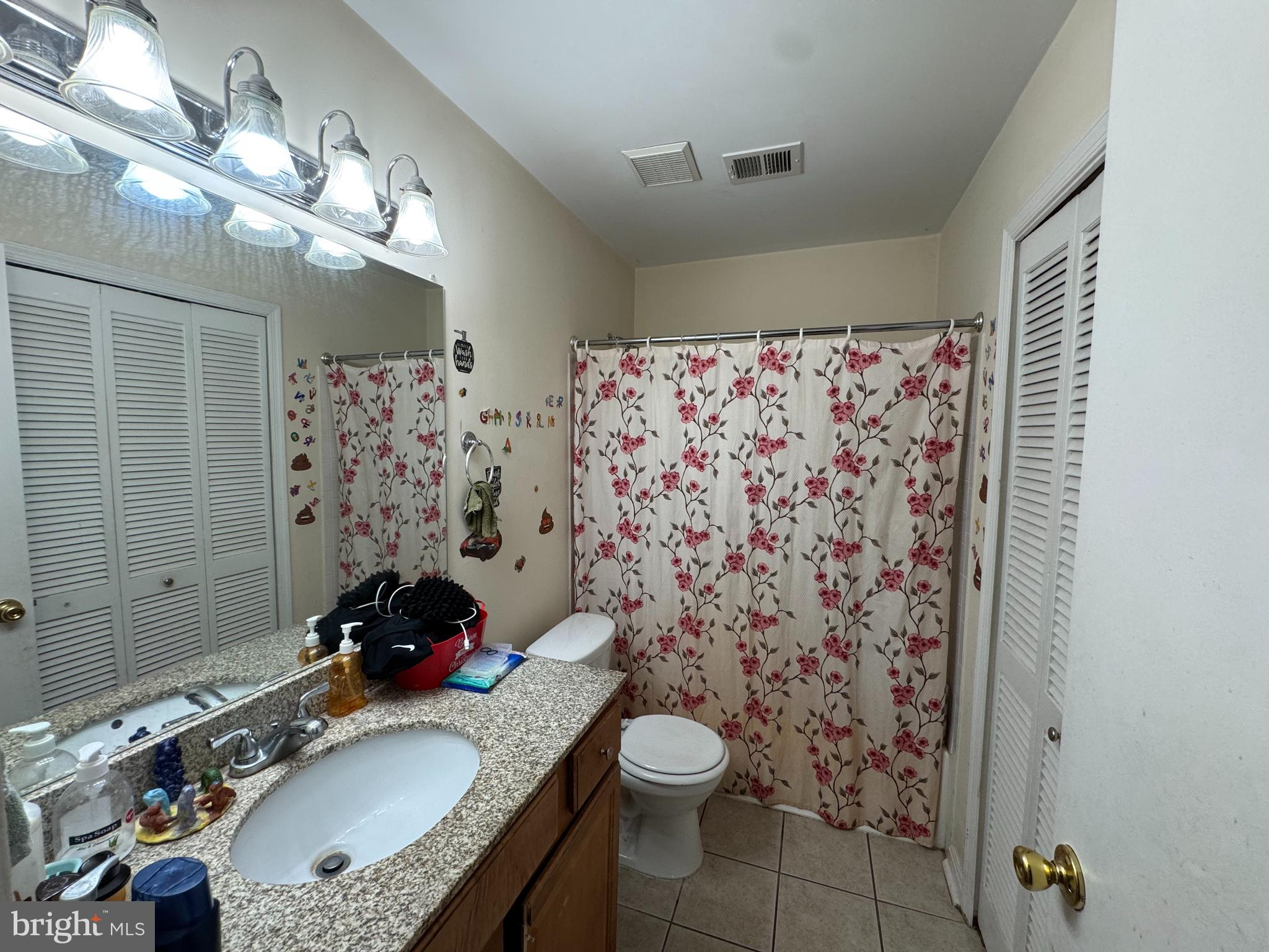 FOUR WINDS AT OAKTON - Residential