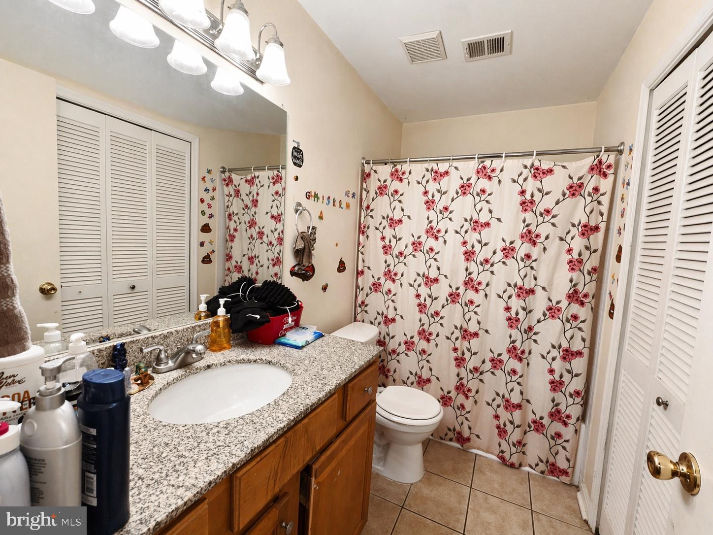 FOUR WINDS AT OAKTON - Residential