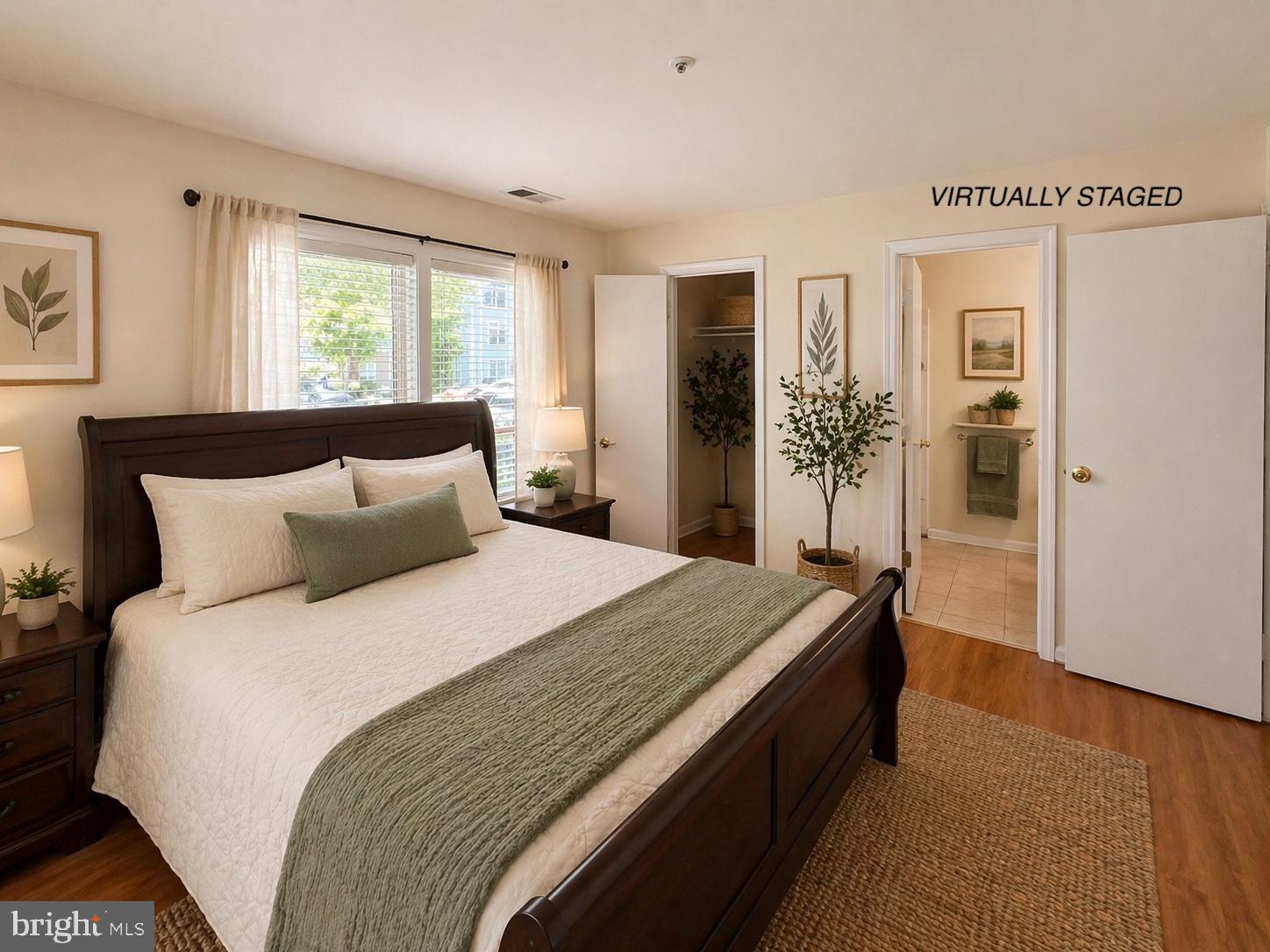 FOUR WINDS AT OAKTON - Residential