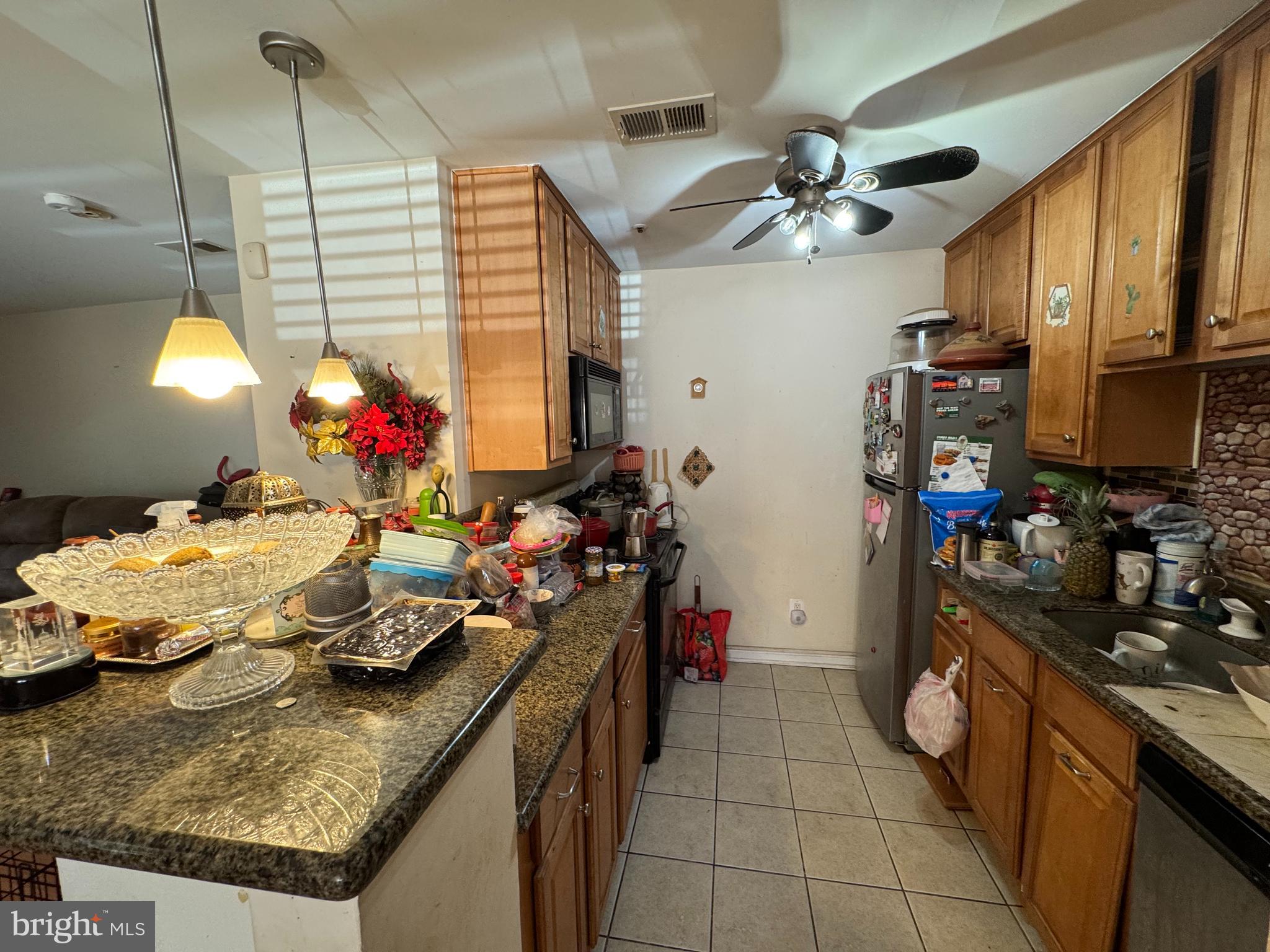 FOUR WINDS AT OAKTON - Residential