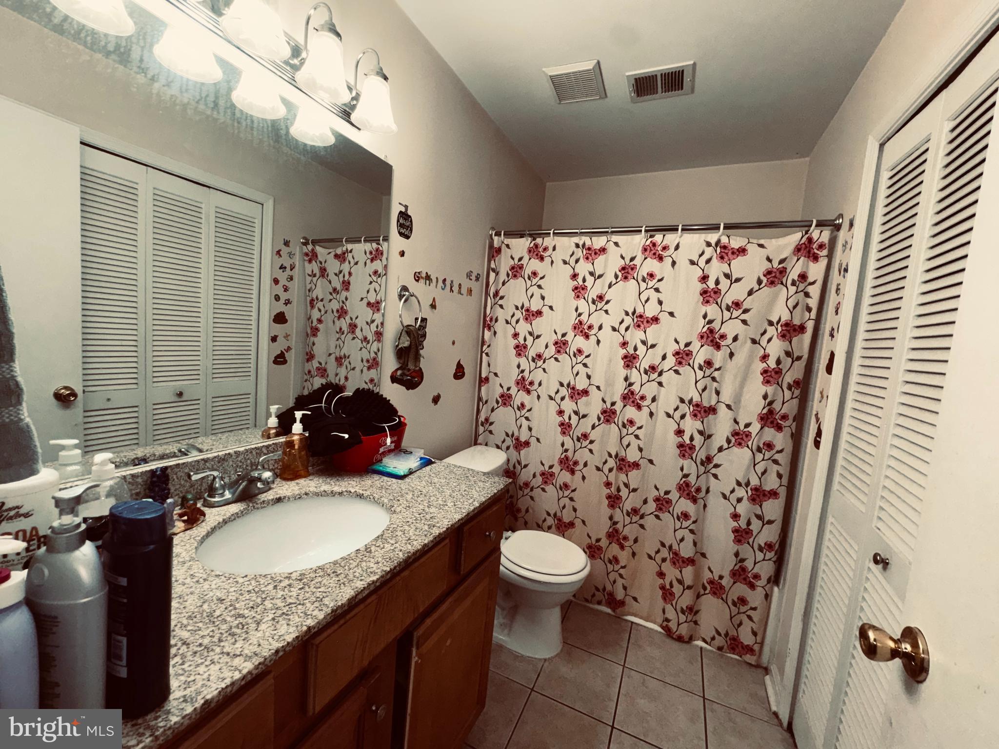 FOUR WINDS AT OAKTON - Residential