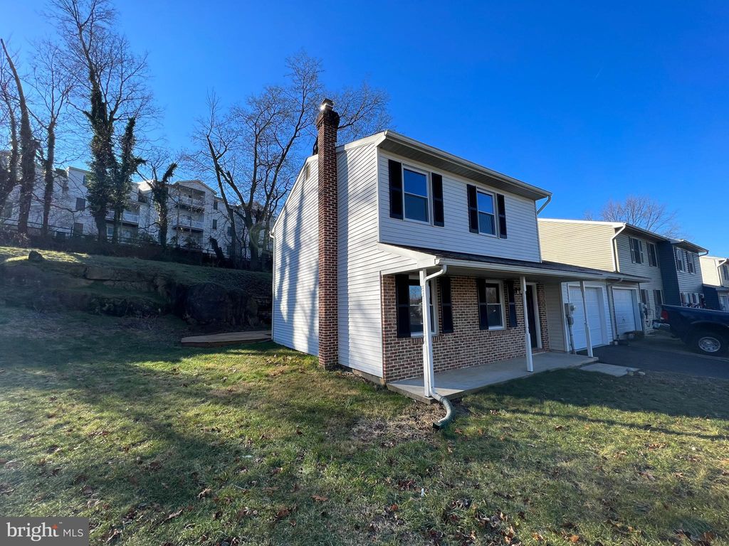 Photo of 21 Russet Lane, Millersville, PA 17551 (MLS # PALA2044748)