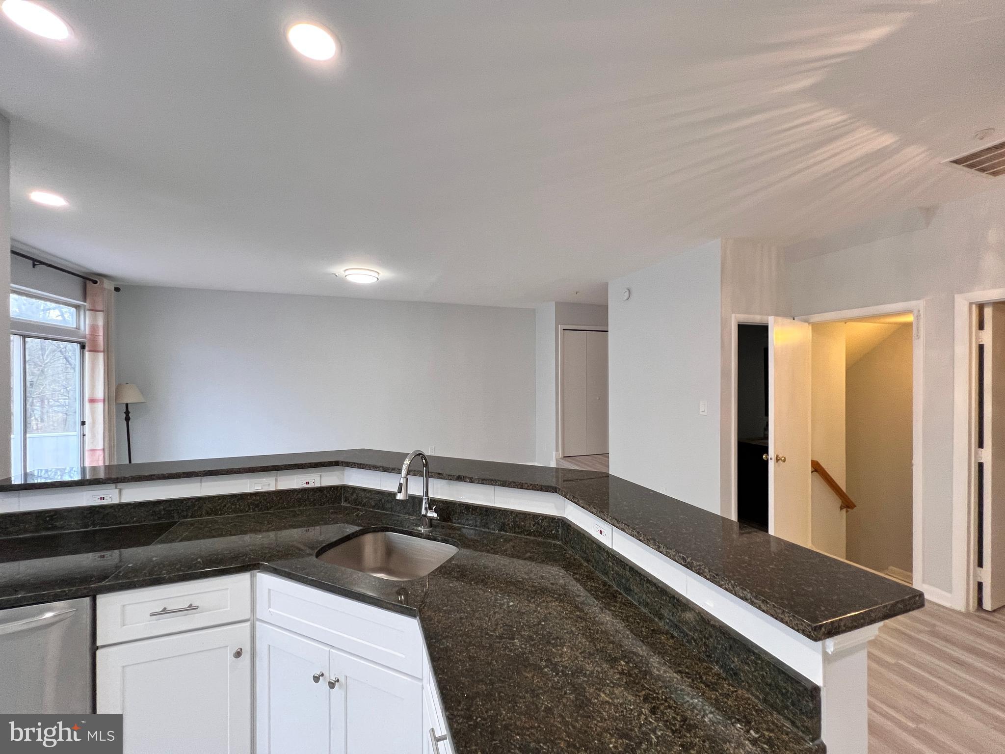 ODEND HAL - Residential Lease