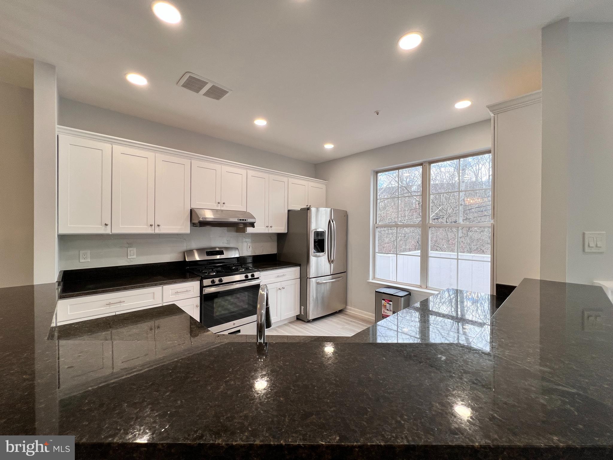 ODEND HAL - Residential Lease