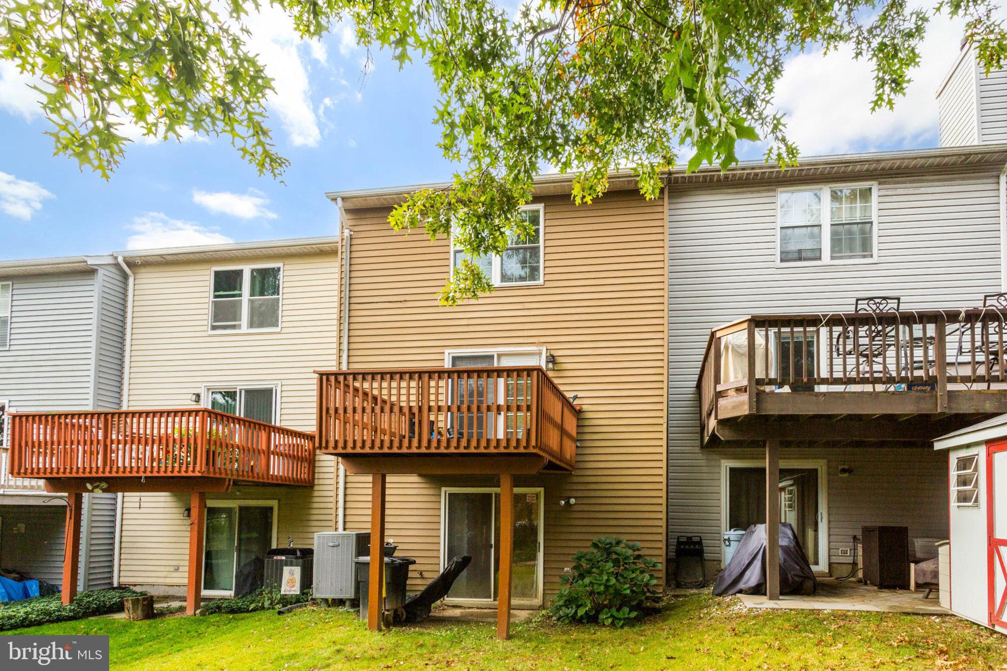 ROBERTS FIELD - Residential