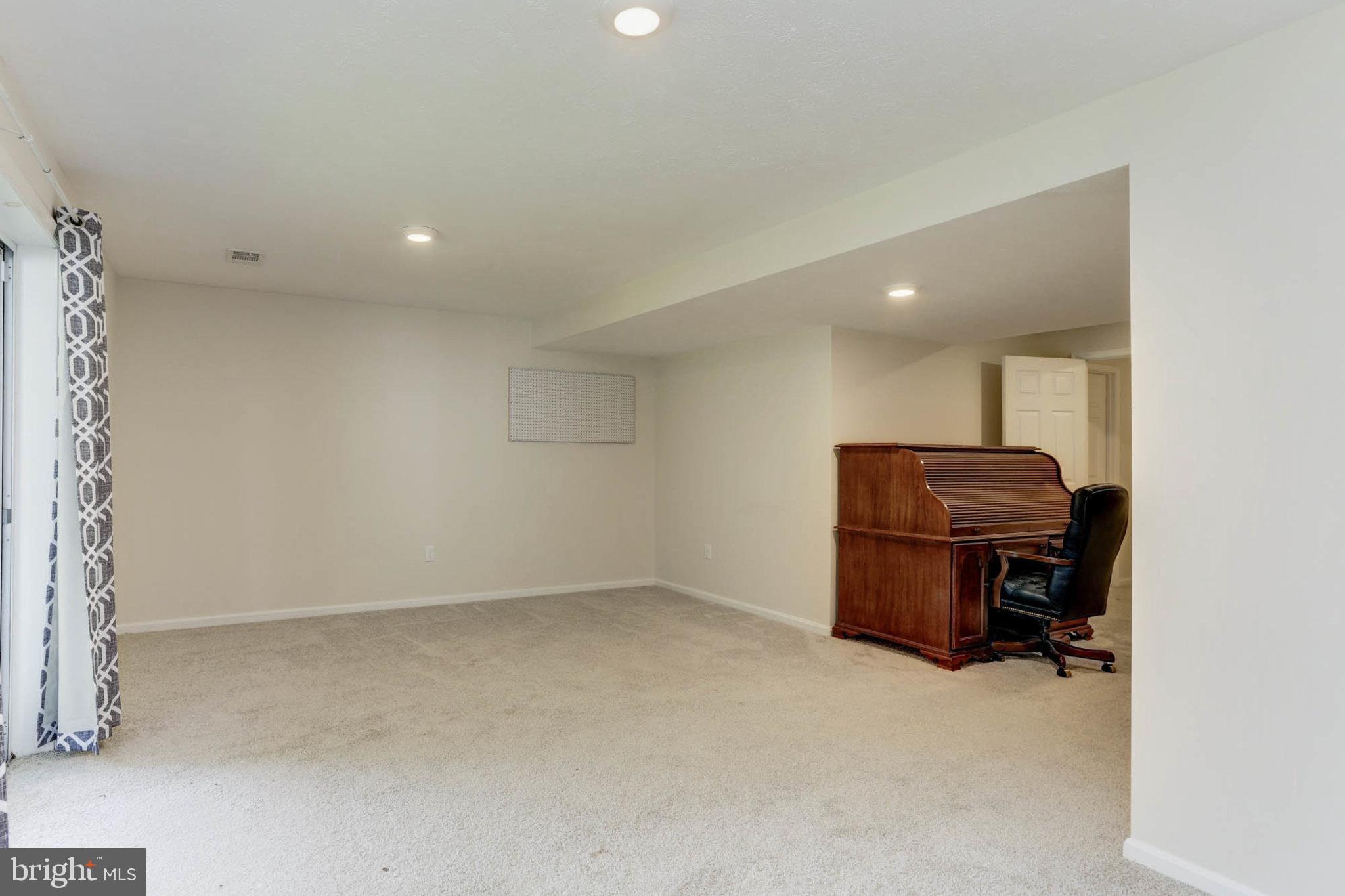 ROBERTS FIELD - Residential