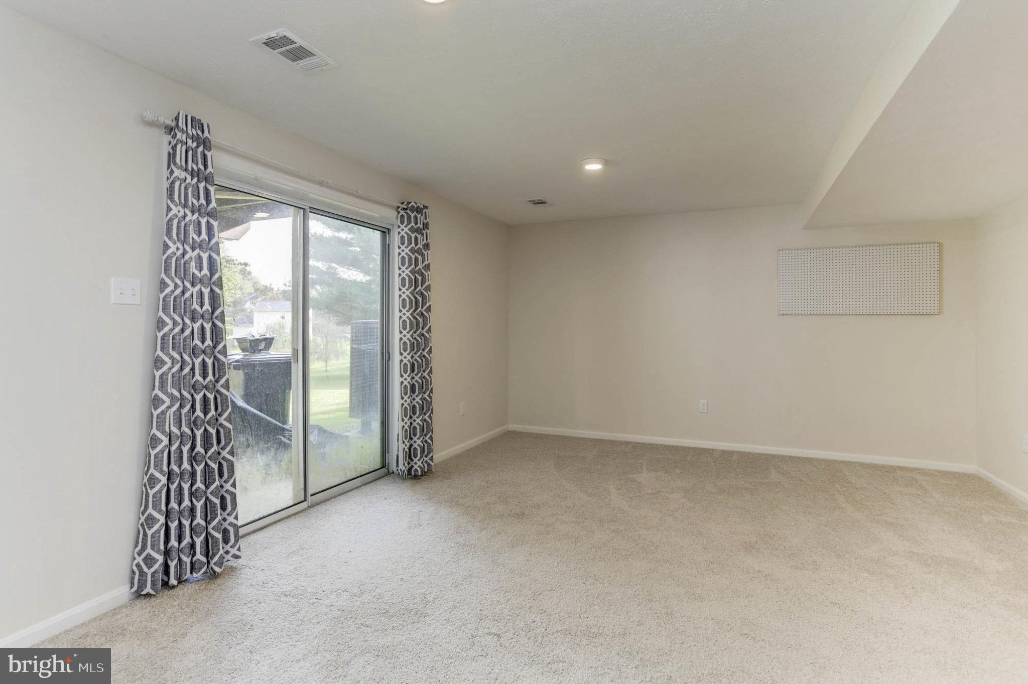 ROBERTS FIELD - Residential