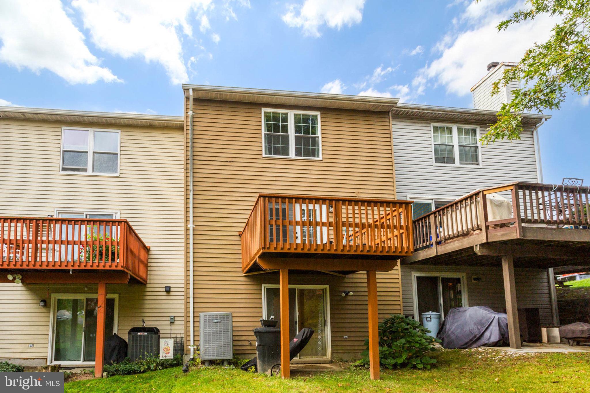 ROBERTS FIELD - Residential