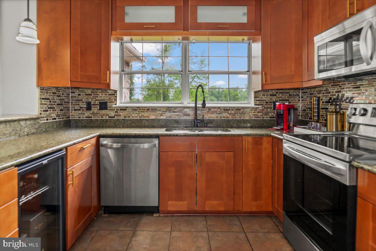 VILLAGE OF OAK GROVE - Residential