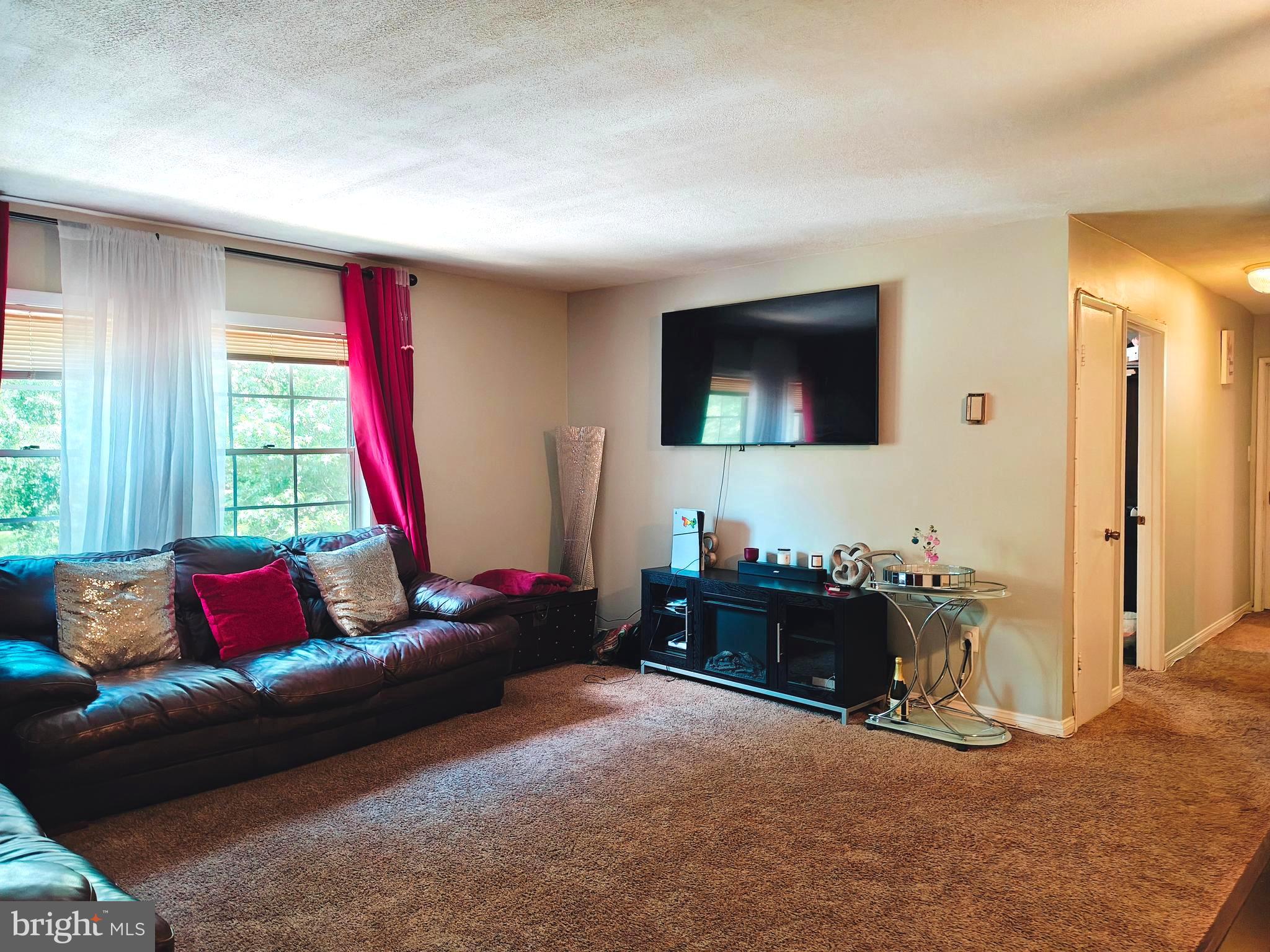 MONTPELIER VILLAGE - Residential