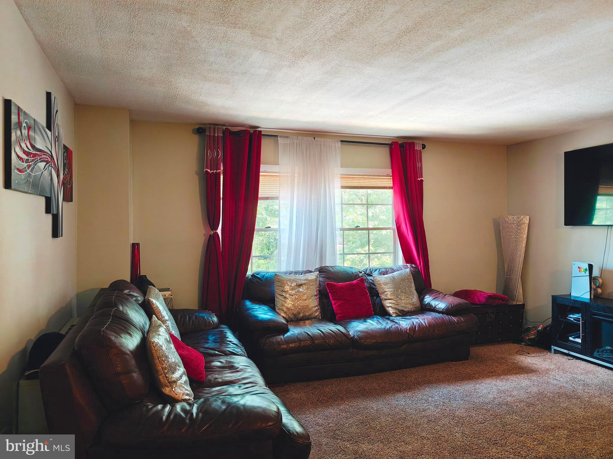 MONTPELIER VILLAGE - Residential