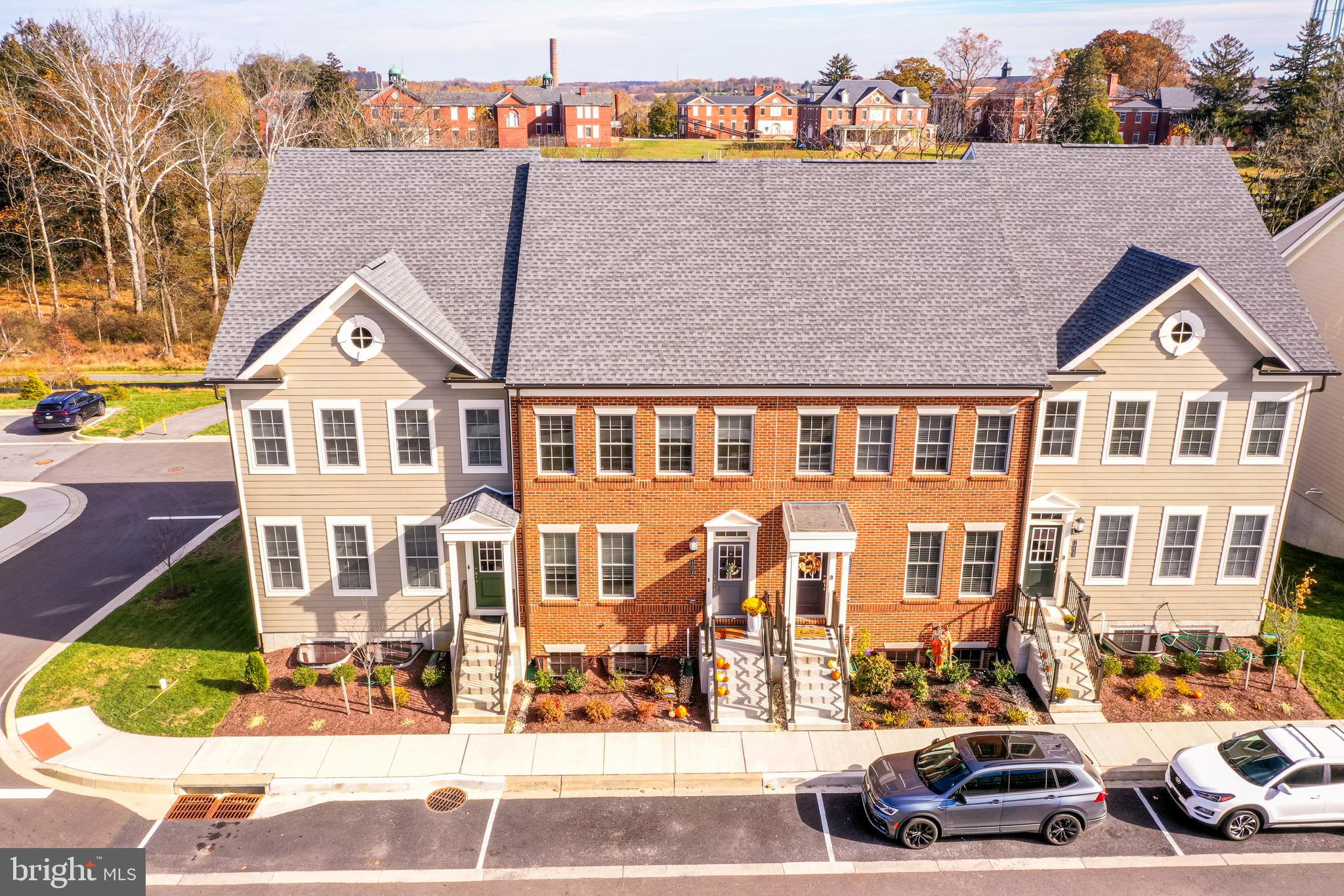 PARKSIDE - Residential