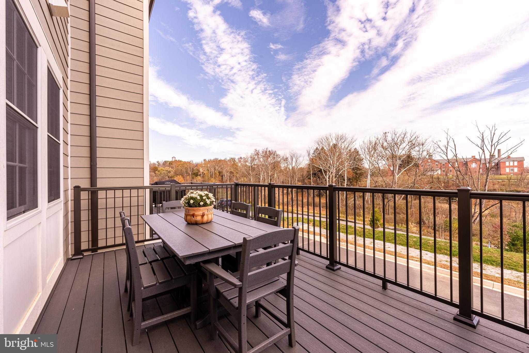 PARKSIDE - Residential