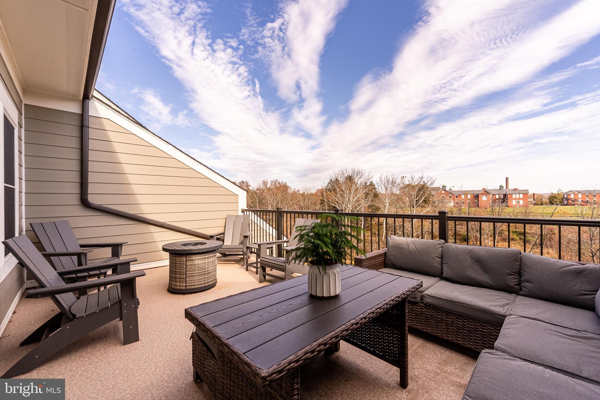 PARKSIDE - Residential