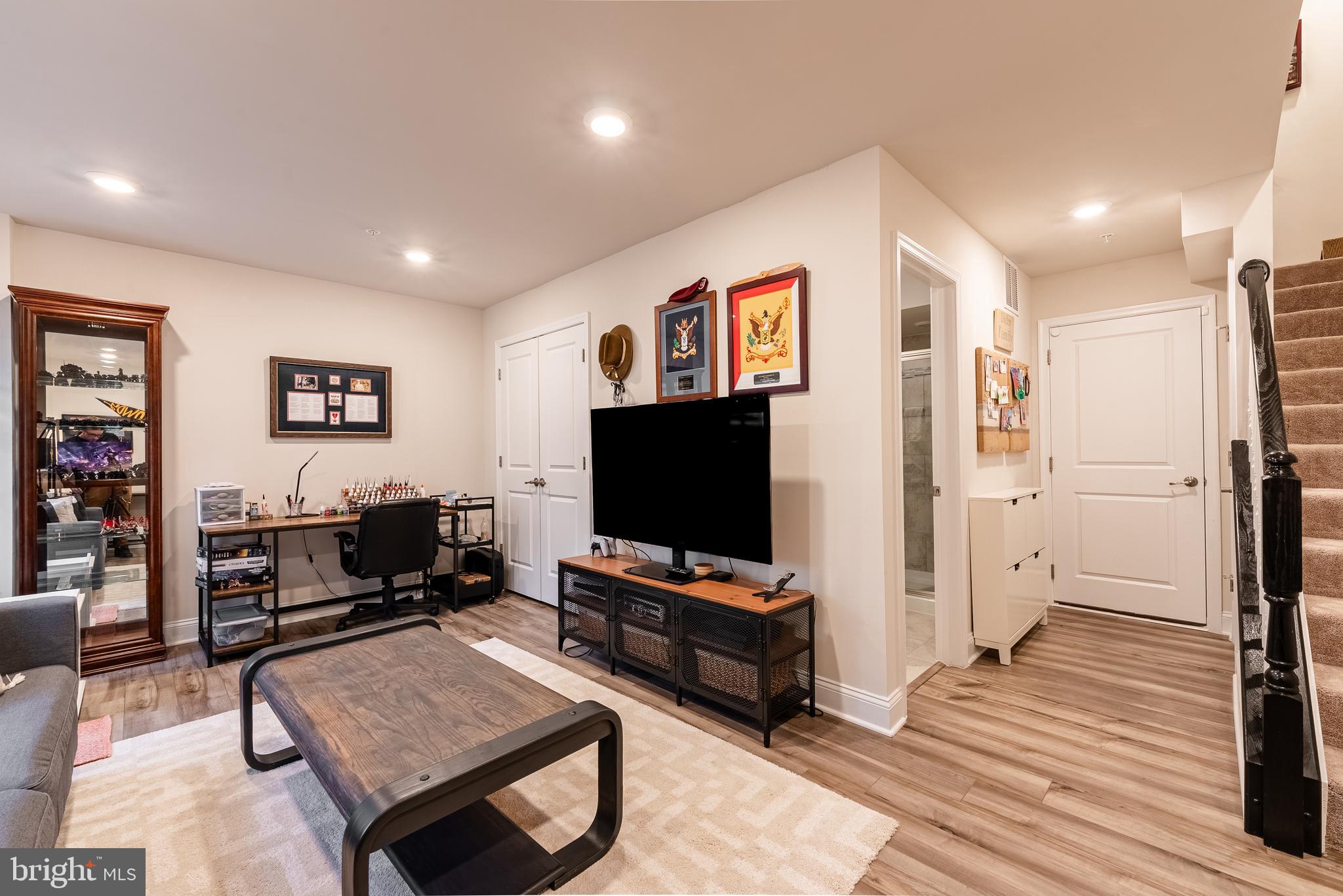 PARKSIDE - Residential