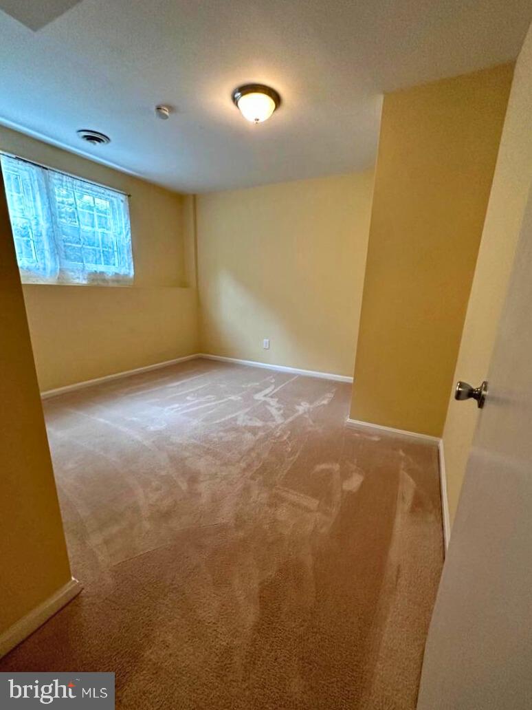 BURKE CENTRE - Residential Lease