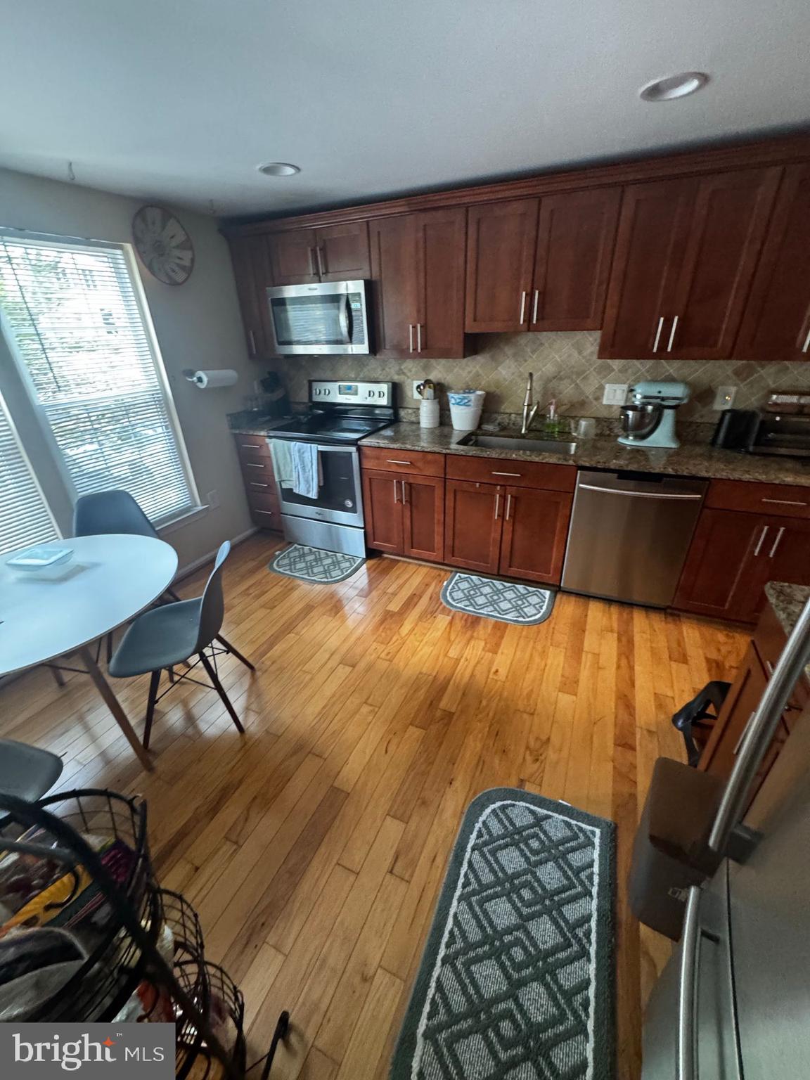 BURKE CENTRE - Residential Lease