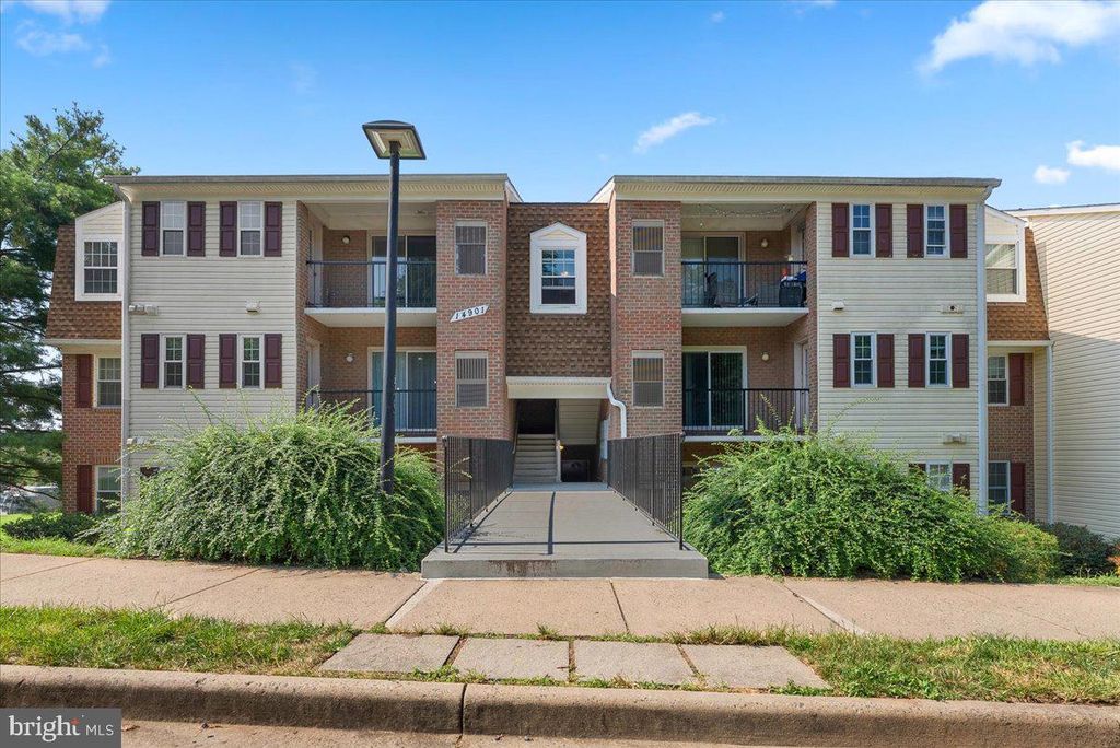 Photo of 14901 Rydell Road #201, CENTREVILLE, VA 20121 (MLS # VAFX2311888)
