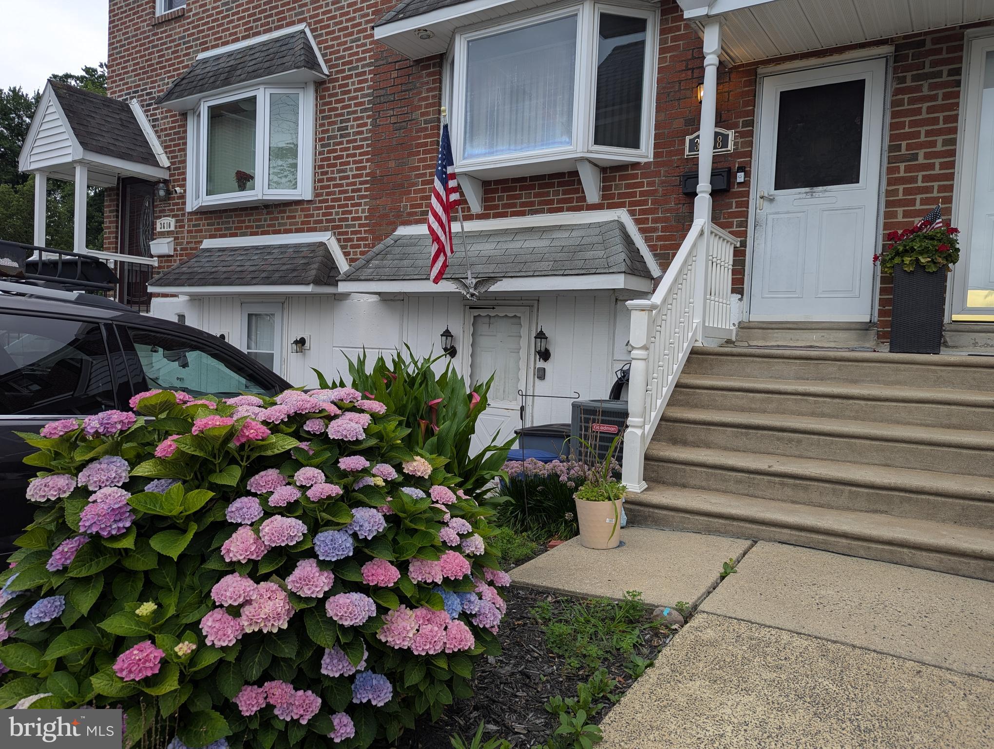 Great far northeast location close to I95 and Bucks County -- the best of city living with a suburban feel. 3 Bedroom/2.1 bath row with finished basement on a cul-de-sac street. Yard backs to trees - no houses behind you! Sip your coffee from your kitchen table while viewing the foliage.