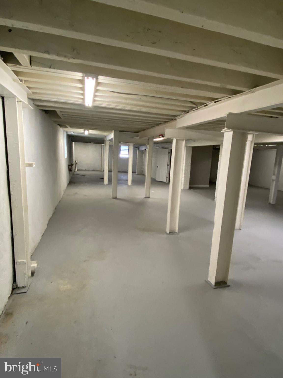 PHILADELPHIA - Commercial Lease