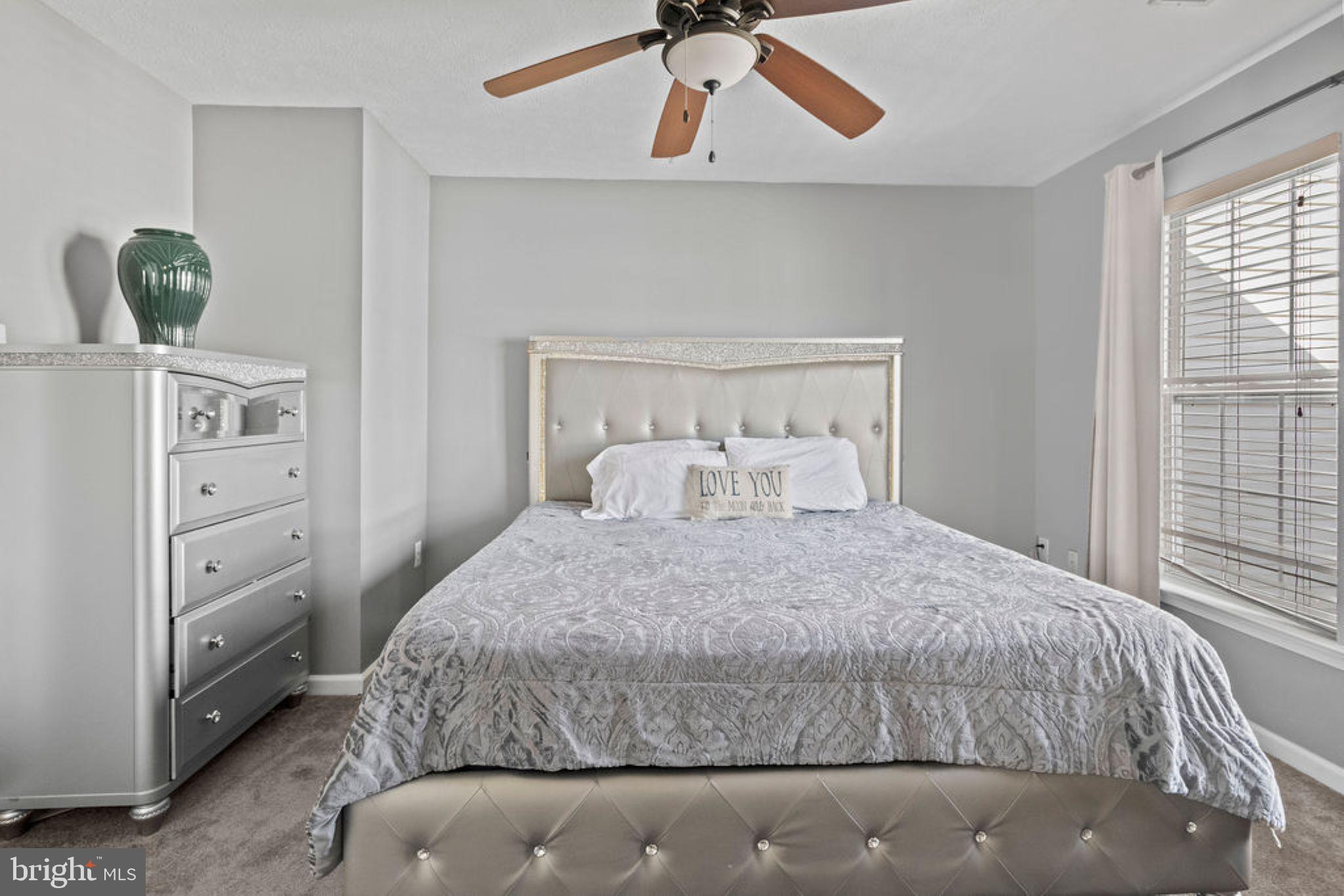 HOLLY WOODS - Residential